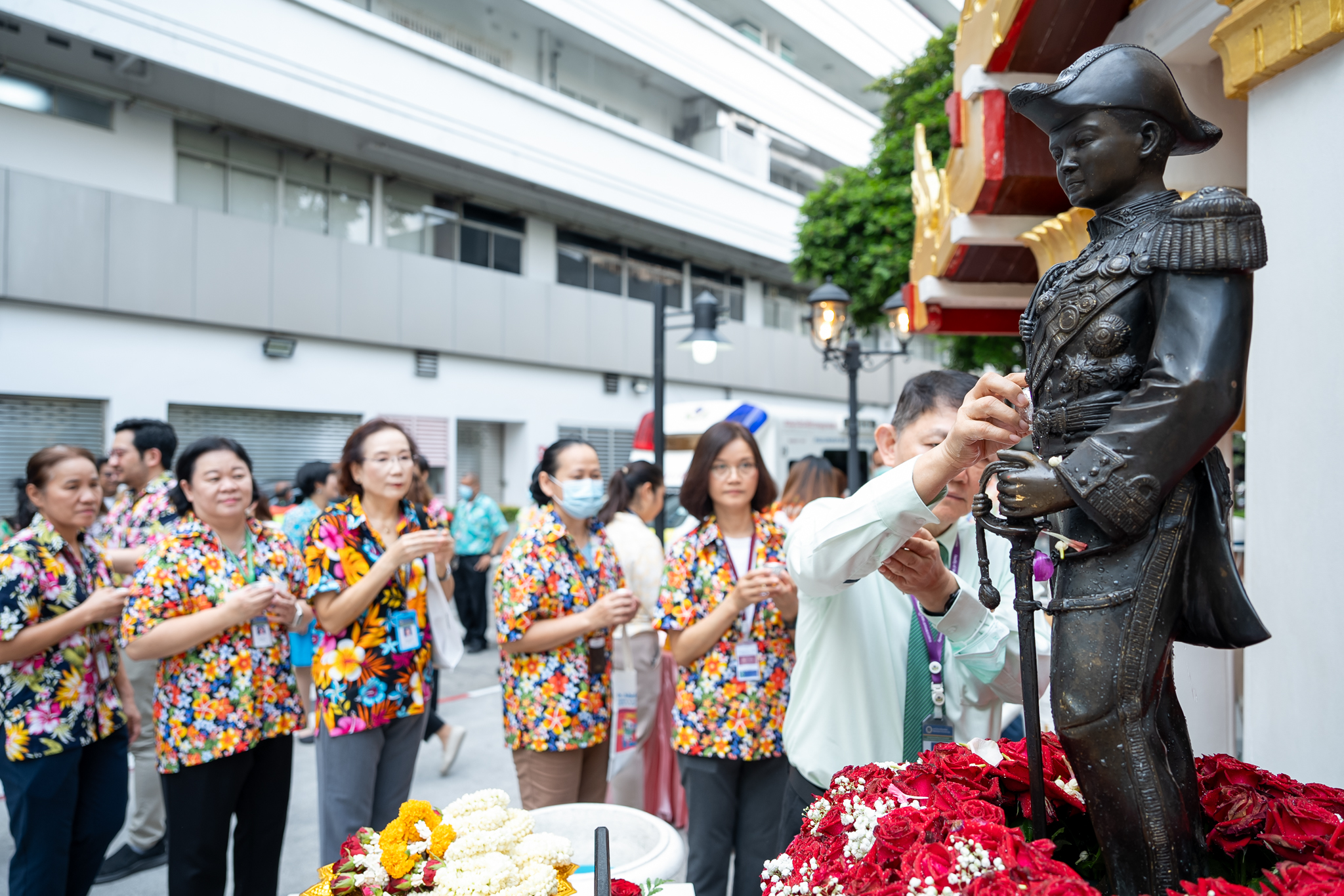 พิธีสรงน้ำพระพุทธรูปและศาลกรมหลวงชุมพรเขตอุดมศักดิ์ เนื่องในเทศกาลสงกรานต์ ประจำปี 2567 พิธีสรงน้ำพระพุทธรูปและศาลกรมหลวงชุมพรเขตอุดมศักดิ์ เนื่องในเทศกาลสงกรานต์ ประจำปี 2567