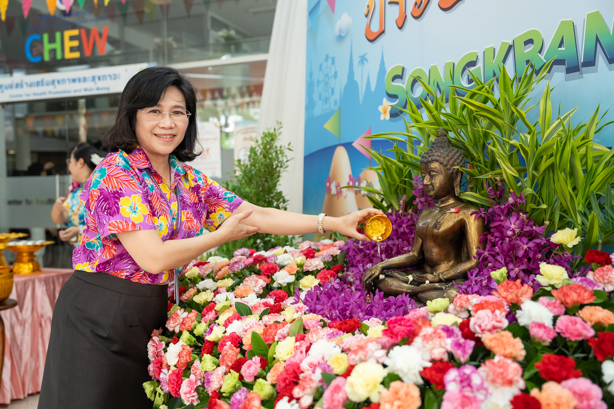 พิธีสรงน้ำพระพุทธรูปและศาลกรมหลวงชุมพรเขตอุดมศักดิ์ เนื่องในเทศกาลสงกรานต์ ประจำปี 2567 พิธีสรงน้ำพระพุทธรูปและศาลกรมหลวงชุมพรเขตอุดมศักดิ์ เนื่องในเทศกาลสงกรานต์ ประจำปี 2567