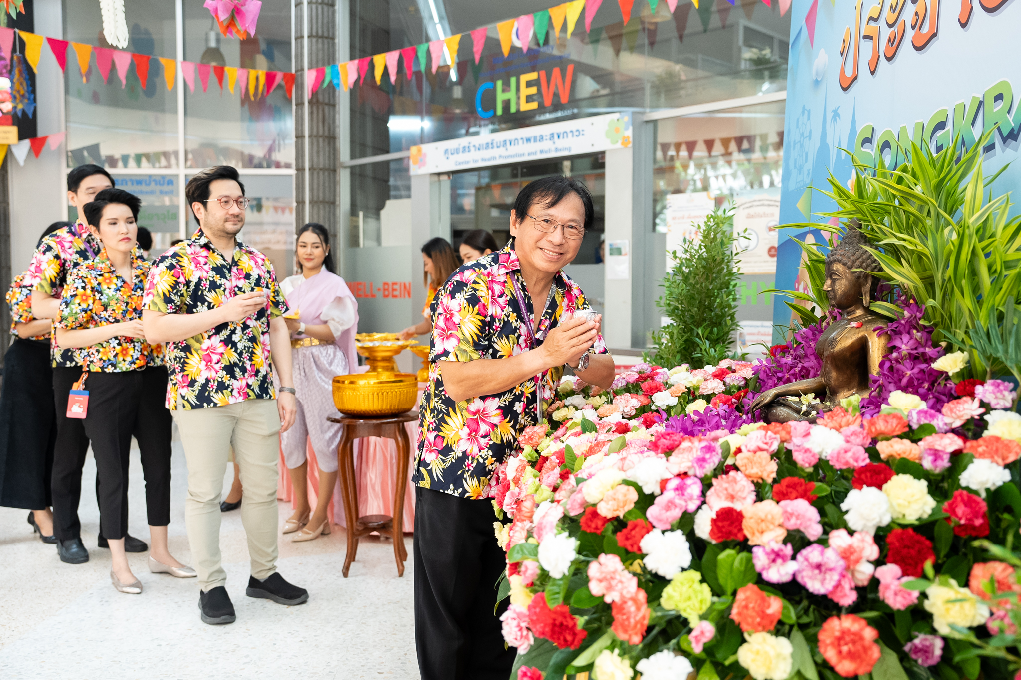 พิธีสรงน้ำพระพุทธรูปและศาลกรมหลวงชุมพรเขตอุดมศักดิ์ เนื่องในเทศกาลสงกรานต์ ประจำปี 2567 พิธีสรงน้ำพระพุทธรูปและศาลกรมหลวงชุมพรเขตอุดมศักดิ์ เนื่องในเทศกาลสงกรานต์ ประจำปี 2567