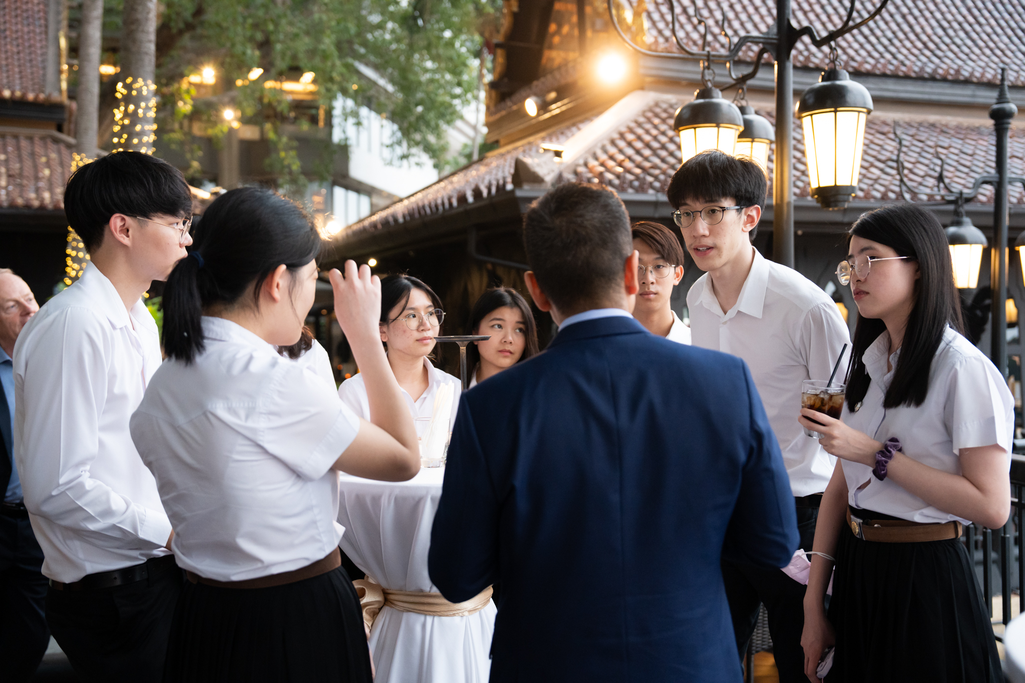 คณะแพทยศาสตร์โรงพยาบาลรามาธิบดี มหาวิทยาลัยมหิดล เป็นเจ้าภาพจัดเลี้ยงอาหารค่ำรับรองคณะกรรมการฯ อาจารย์ที่ปรึกษาชาวไทย ชาวต่างชาติ และผู้ได้รับพระราชทานทุน โครงการเยาวชนรางวัลสมเด็จเจ้าฟ้ามหิดล ประจำปี 2567