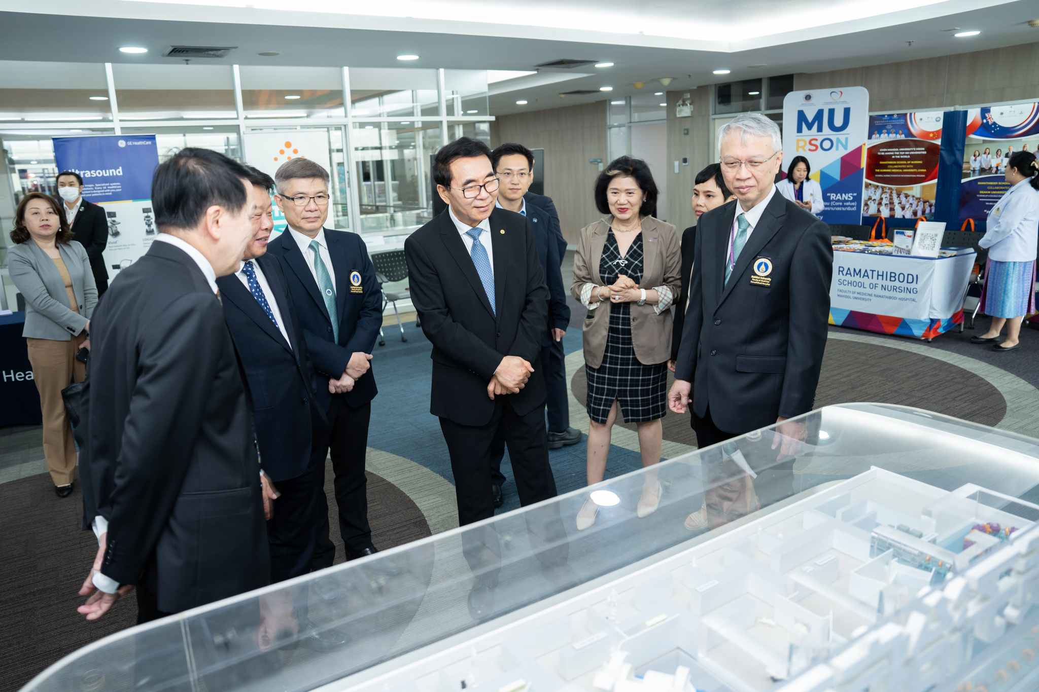 คณะผู้เข้าร่วมงานประชุม PMAC 2024 เข้าศึกษาดูงานที่คณะแพทยศาสตร์โรงพยาบาลรามาธิบดี มหาวิทยาลัยมหิดล คณะผู้เข้าร่วมงานประชุม PMAC 2024 เข้าศึกษาดูงานที่คณะแพทยศาสตร์โรงพยาบาลรามาธิบดี มหาวิทยาลัยมหิดล