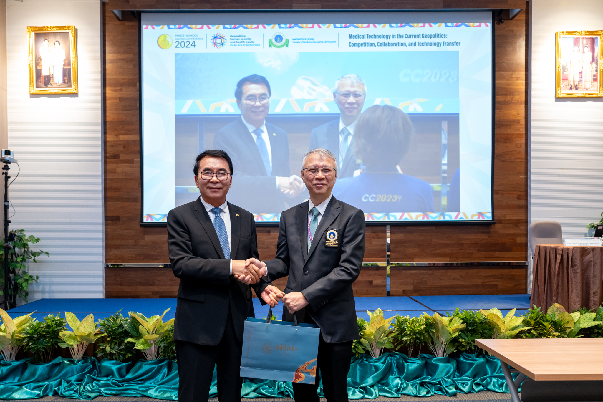 คณะผู้เข้าร่วมงานประชุม PMAC 2024 เข้าศึกษาดูงานที่คณะแพทยศาสตร์โรงพยาบาลรามาธิบดี มหาวิทยาลัยมหิดล คณะผู้เข้าร่วมงานประชุม PMAC 2024 เข้าศึกษาดูงานที่คณะแพทยศาสตร์โรงพยาบาลรามาธิบดี มหาวิทยาลัยมหิดล