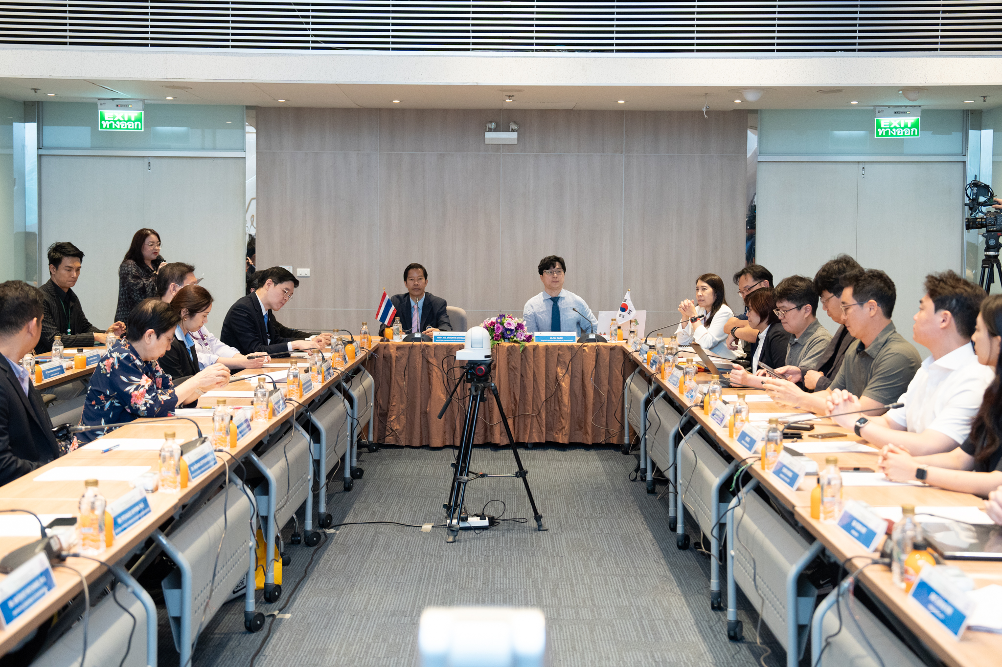 ต้อนรับคณะผู้แทนจาก Kyungpook National University Chilgok Hospital, K-MEDI Hub และ Neopons CO. Ltd. จากสาธารณรัฐเกาหลี ต้อนรับคณะผู้แทนจาก Kyungpook National University Chilgok Hospital, K-MEDI Hub และ Neopons CO. Ltd. จากสาธารณรัฐเกาหลี