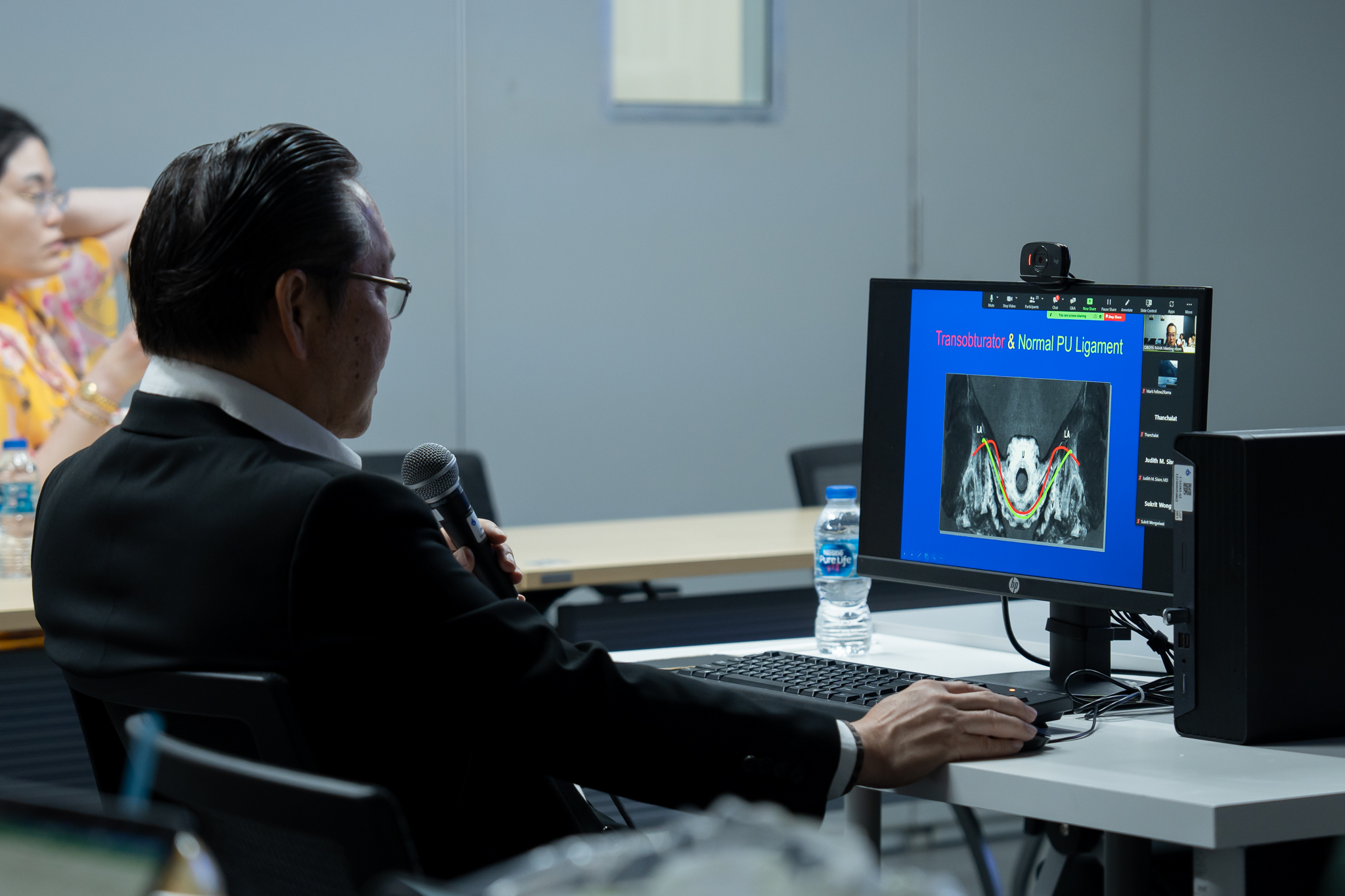 งานบรรยายพิเศษ หัวข้อ UPDATE IN THE PROGRESS OF MANAGEMENT OF STRESS URINARY INCONTINENCE