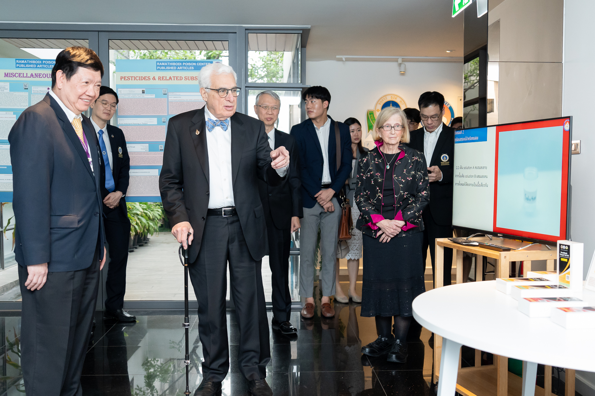 ศูนย์พิษวิทยารามาธิบดี ต้อนรับผู้เข้ารับพระราชทานรางวัลสมเด็จเจ้าฟ้ามหิดล ประจำปี พ.ศ. 2566 ในโอกาสเข้าเยี่ยมชมศูนย์ฯ ศูนย์พิษวิทยารามาธิบดี ต้อนรับผู้เข้ารับพระราชทานรางวัลสมเด็จเจ้าฟ้ามหิดล ประจำปี พ.ศ. 2566 ในโอกาสเข้าเยี่ยมชมศูนย์ฯ