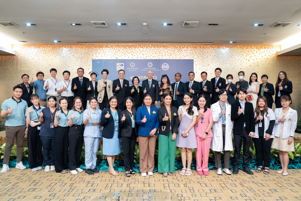 แถลงข่าว “ความสำเร็จในการปลูกถ่ายไตด้วยหุ่นยนต์ผ่าตัด (Robotic Assisted Kidney transplantation) 3 ราย เป็นครั้งแรกของประเทศไทยและเอเชียตะวันออกเฉียงใต้ร่วมกับทีมแพทย์ผู้เชี่ยวชาญจาก Rangueil University Hospital ประเทศฝรั่งเศส