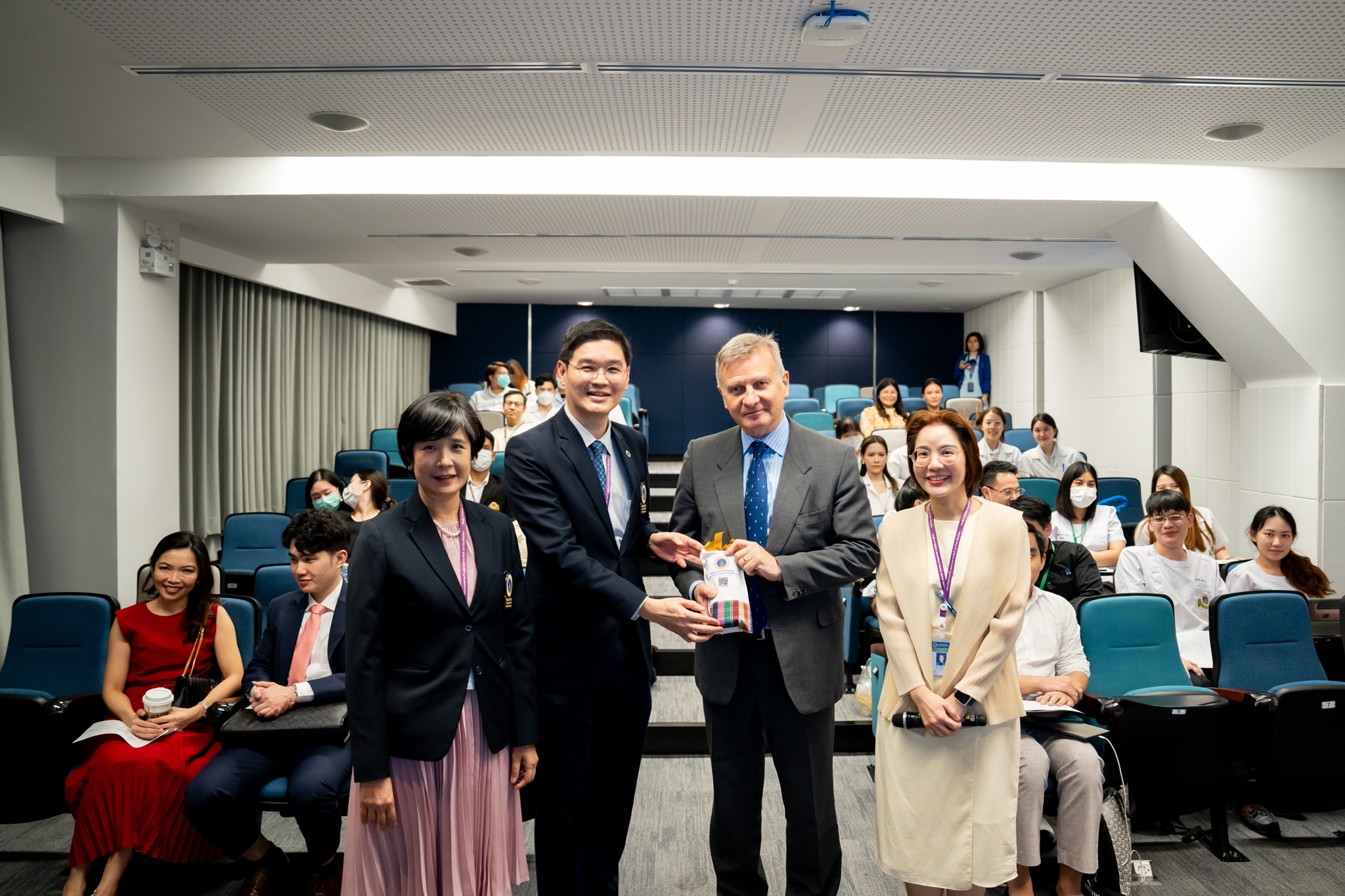 การบรรยายพิเศษ หัวข้อ All you need to know about TRUFFLE study in Fetal Growth Restriction การบรรยายพิเศษ หัวข้อ All you need to know about TRUFFLE study in Fetal Growth Restriction