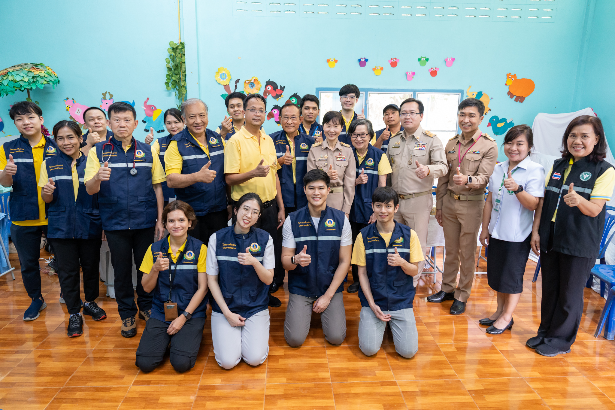 คณะแพทยศาสตร์โรงพยาบาลรามาธิบดี มหาวิทยาลัยมหิดล ร่วมกับ สำนักงานองคมนตรี ออกหน่วยแพทย์เคลื่อนที่ ในโครงการ “สืบสานพระราชปณิธาน” ณ จังหวัดมุกดาหาร คณะแพทยศาสตร์โรงพยาบาลรามาธิบดี มหาวิทยาลัยมหิดล ร่วมกับ สำนักงานองคมนตรี ออกหน่วยแพทย์เคลื่อนที่ ในโครงการ “สืบสานพระราชปณิธาน” ณ จังหวัดมุกดาหาร