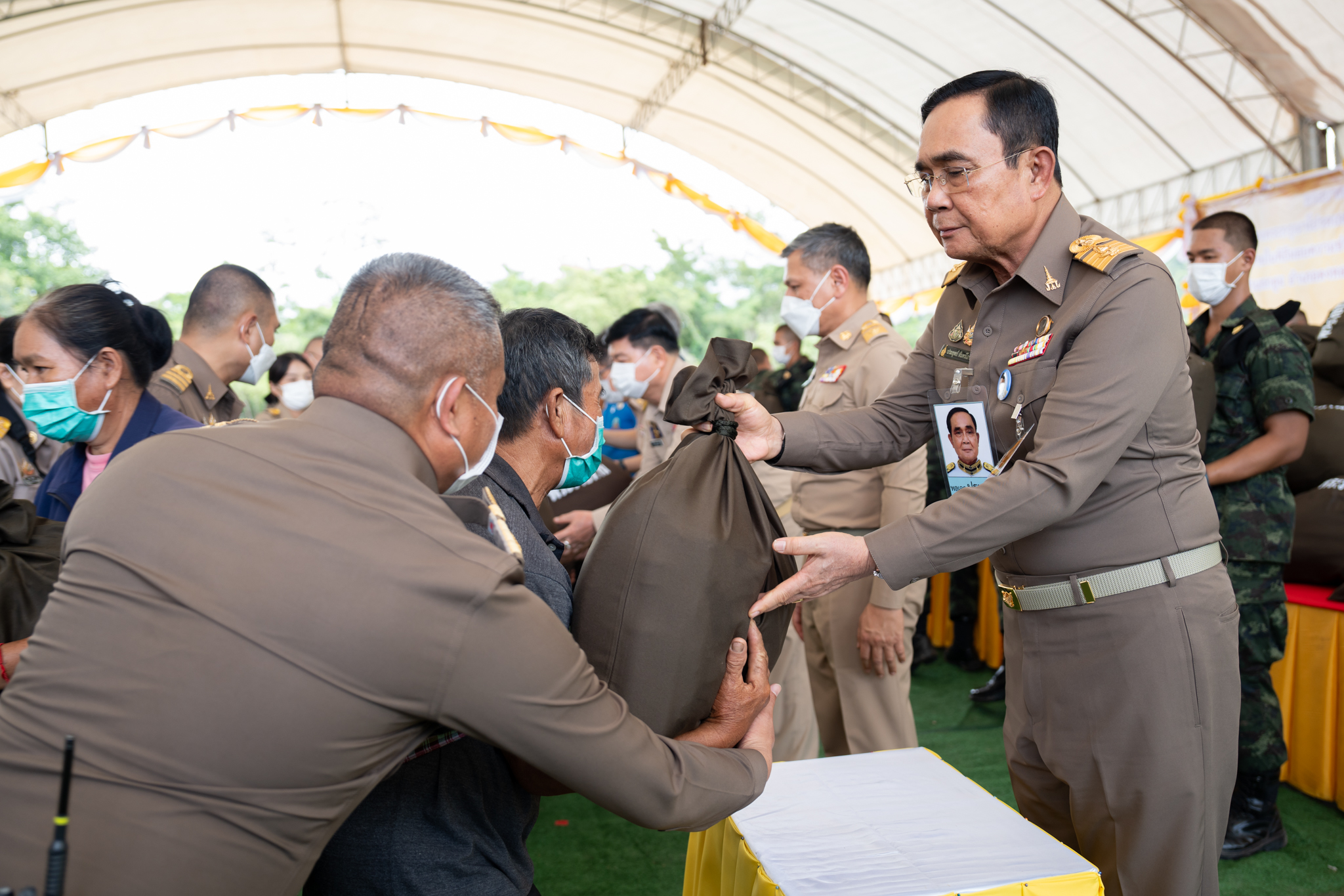 คณะแพทยศาสตร์โรงพยาบาลรามาธิบดี มหาวิทยาลัยมหิดล ร่วมกับ สำนักงานองคมนตรี ออกหน่วยแพทย์เคลื่อนที่ ในโครงการ “สืบสานพระราชปณิธาน” ณ จังหวัดมุกดาหาร คณะแพทยศาสตร์โรงพยาบาลรามาธิบดี มหาวิทยาลัยมหิดล ร่วมกับ สำนักงานองคมนตรี ออกหน่วยแพทย์เคลื่อนที่ ในโครงการ “สืบสานพระราชปณิธาน” ณ จังหวัดมุกดาหาร