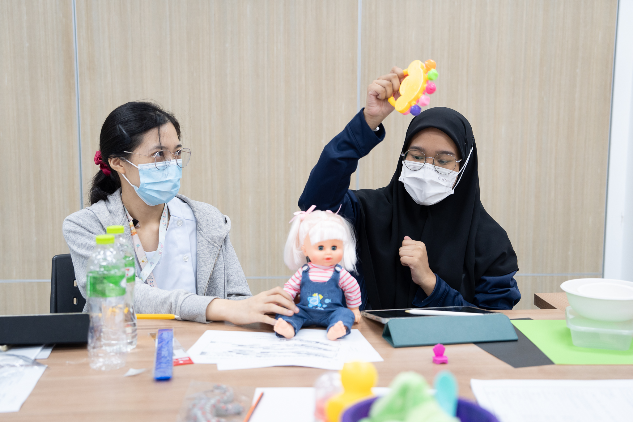 โครงการอบรมความรู้เชิงปฏิบัติการ เรื่อง "แบบทดสอบความเข้าใจและการใช้ภาษาในเด็ก 0 ถึง 4 ปี ในประเทศไทย”
