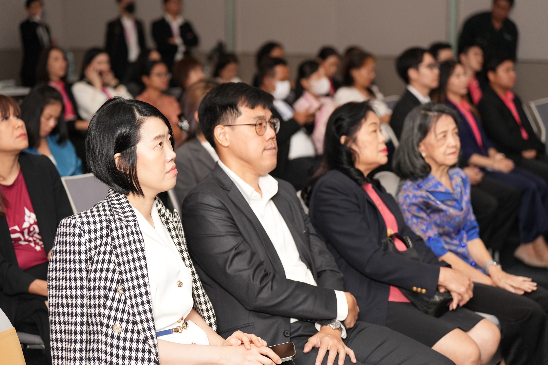 พิธีลงนามความร่วมมือโครงการศูนย์พักอาศัยสำหรับผู้สูงอายุแบบครบวงจร ระหว่าง มหาวิทยาลัยมหิดล (คณะแพทยศาสตร์โรงพยาบาลรามาธิบดี) กับ เครือสหพัฒน์ พิธีลงนามความร่วมมือโครงการศูนย์พักอาศัยสำหรับผู้สูงอายุแบบครบวงจร ระหว่าง มหาวิทยาลัยมหิดล (คณะแพทยศาสตร์โรงพยาบาลรามาธิบดี) กับ เครือสหพัฒน์