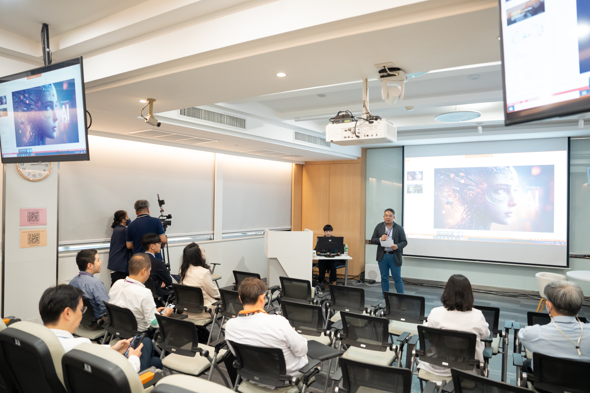 งานเสวนา “AI for lifestyle and medical education” งานเสวนา “AI for lifestyle and medical education”