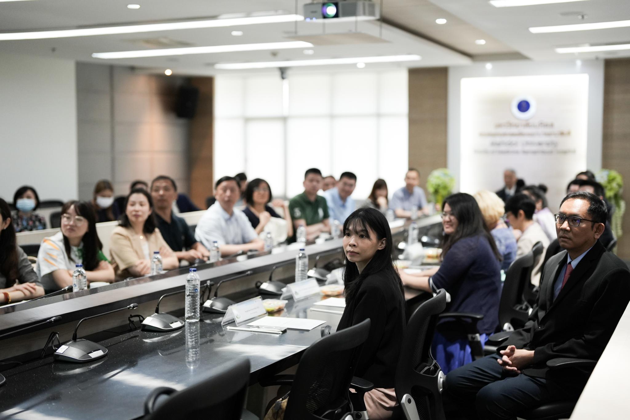 ต้อนรับคณะผู้มาเยือนจากโรงพยาบาลจงซาน มหาวิทยาลัยฟู่ตั้น สาธารณรัฐประชาชนจีน ต้อนรับคณะผู้มาเยือนจากโรงพยาบาลจงซาน มหาวิทยาลัยฟู่ตั้น สาธารณรัฐประชาชนจีน