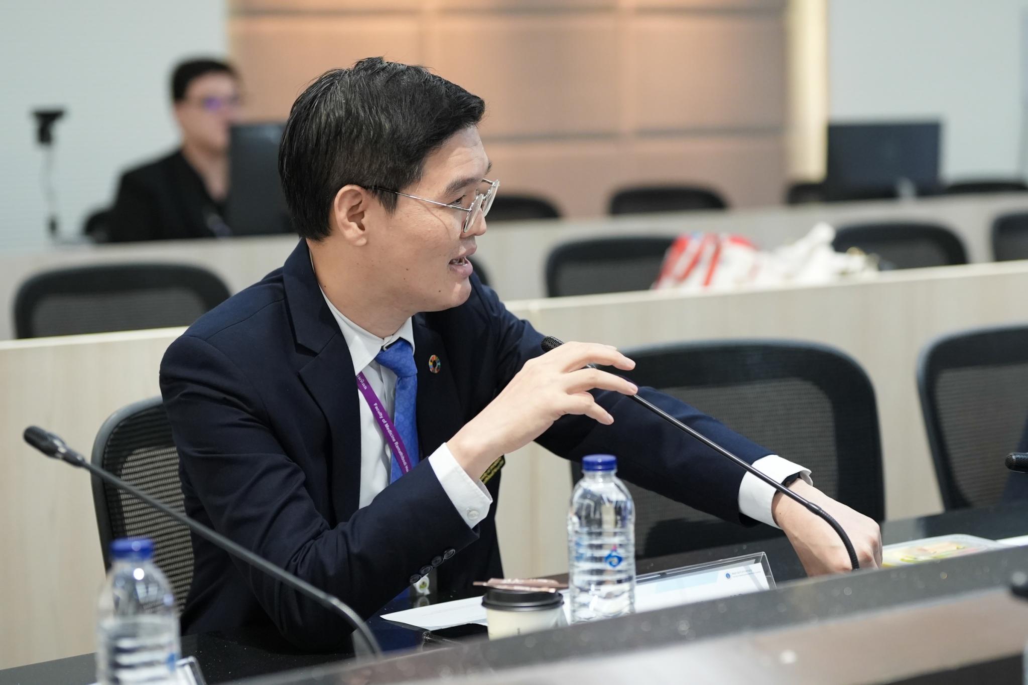 ต้อนรับคณะผู้มาเยือนจากโรงพยาบาลจงซาน มหาวิทยาลัยฟู่ตั้น สาธารณรัฐประชาชนจีน ต้อนรับคณะผู้มาเยือนจากโรงพยาบาลจงซาน มหาวิทยาลัยฟู่ตั้น สาธารณรัฐประชาชนจีน