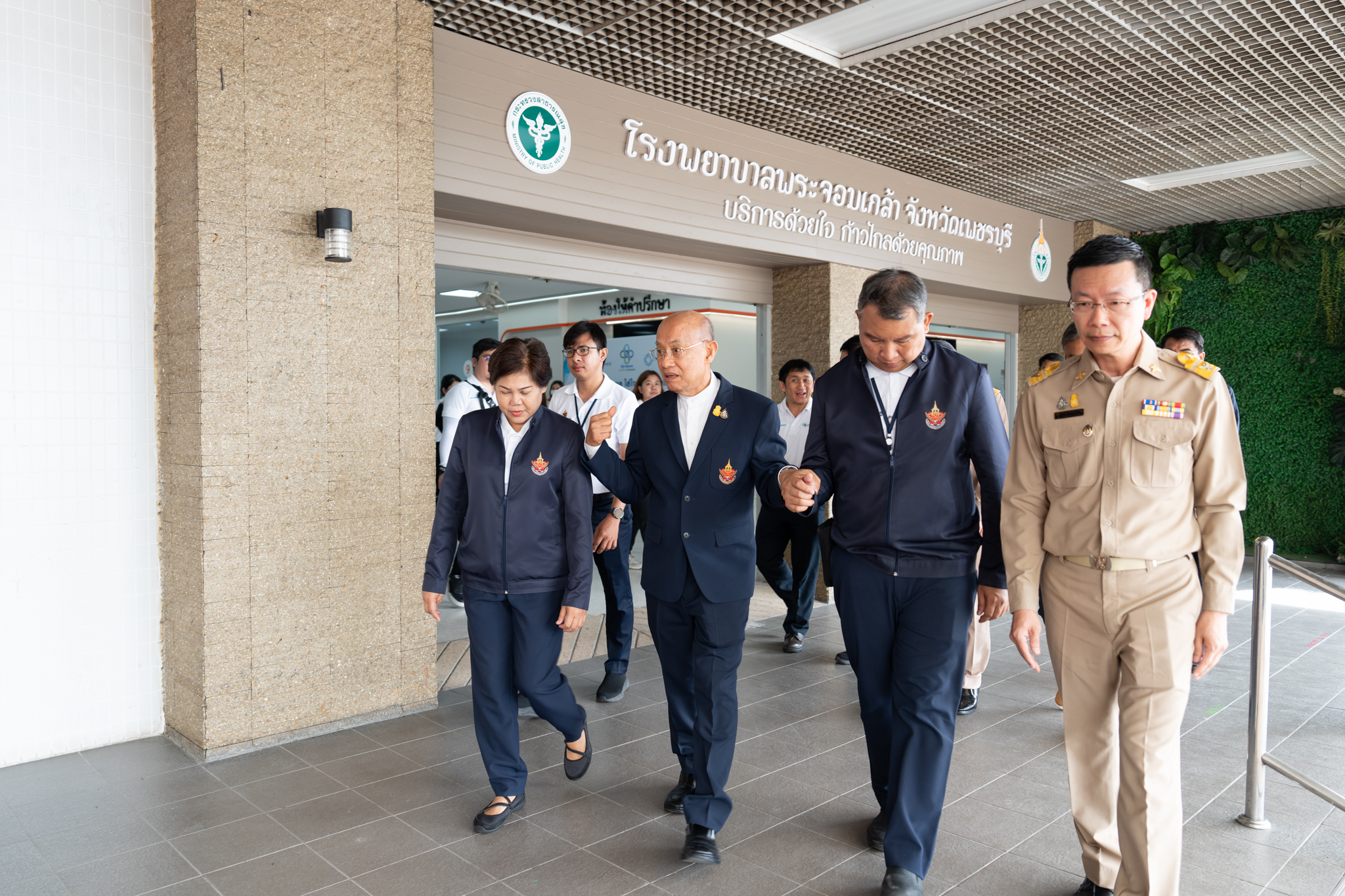 โครงการ “ราษฎรสุขใจ พลานามัยสมบูรณ์ แพทย์พระราชทาน” โดยสํานักงานทรัพย์สินพระมหากษัตริย์ ร่วมกับ คณะแพทยศาสตร์โรงพยาบาลรามาธิบดี มหาวิทยาลัยมหิดล และหน่วยงานภาคี ณ โรงพยาบาลพระจอมเกล้า จังหวัดเพชรบุรี โครงการ “ราษฎรสุขใจ พลานามัยสมบูรณ์ แพทย์พระราชทาน” โดยสํานักงานทรัพย์สินพระมหากษัตริย์ ร่วมกับ คณะแพทยศาสตร์โรงพยาบาลรามาธิบดี มหาวิทยาลัยมหิดล และหน่วยงานภาคี ณ โรงพยาบาลพระจอมเกล้า จังหวัดเพชรบุรี