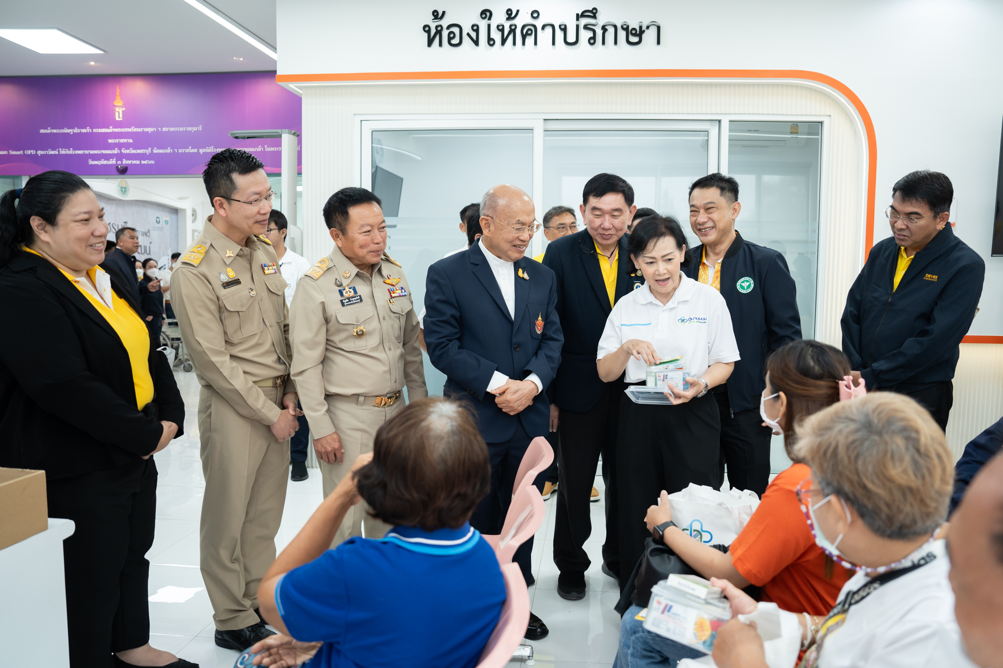 โครงการ “ราษฎรสุขใจ พลานามัยสมบูรณ์ แพทย์พระราชทาน” โดยสํานักงานทรัพย์สินพระมหากษัตริย์ ร่วมกับ คณะแพทยศาสตร์โรงพยาบาลรามาธิบดี มหาวิทยาลัยมหิดล และหน่วยงานภาคี ณ โรงพยาบาลพระจอมเกล้า จังหวัดเพชรบุรี โครงการ “ราษฎรสุขใจ พลานามัยสมบูรณ์ แพทย์พระราชทาน” โดยสํานักงานทรัพย์สินพระมหากษัตริย์ ร่วมกับ คณะแพทยศาสตร์โรงพยาบาลรามาธิบดี มหาวิทยาลัยมหิดล และหน่วยงานภาคี ณ โรงพยาบาลพระจอมเกล้า จังหวัดเพชรบุรี