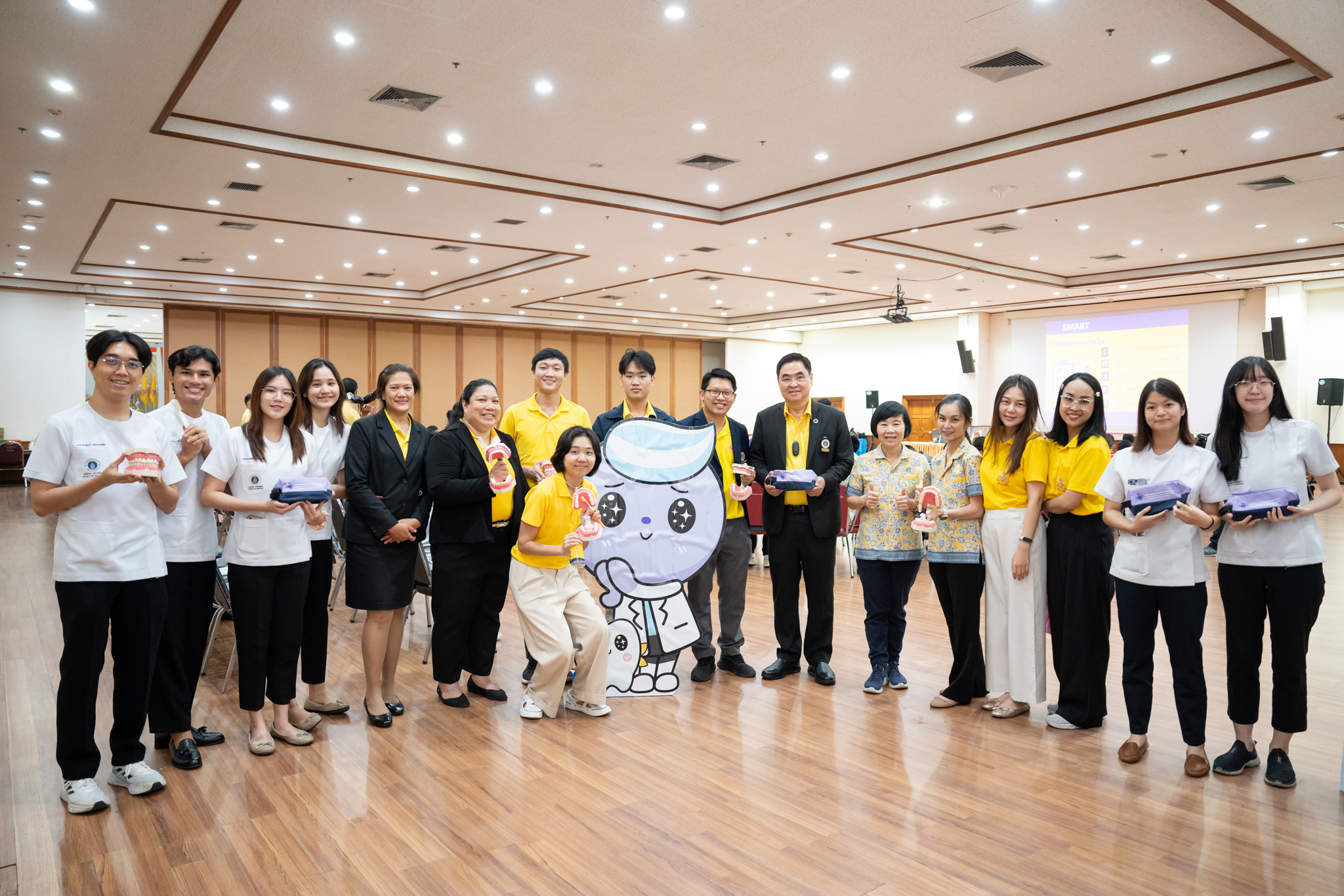 โครงการอบรมเชิงปฏิบัติการ “เด็กไทย ใฝ่ดี” ณ โรงพยาบาลพระจอมเกล้า จังหวัดเพชรบุรี โครงการอบรมเชิงปฏิบัติการ “เด็กไทย ใฝ่ดี” ณ โรงพยาบาลพระจอมเกล้า จังหวัดเพชรบุรี