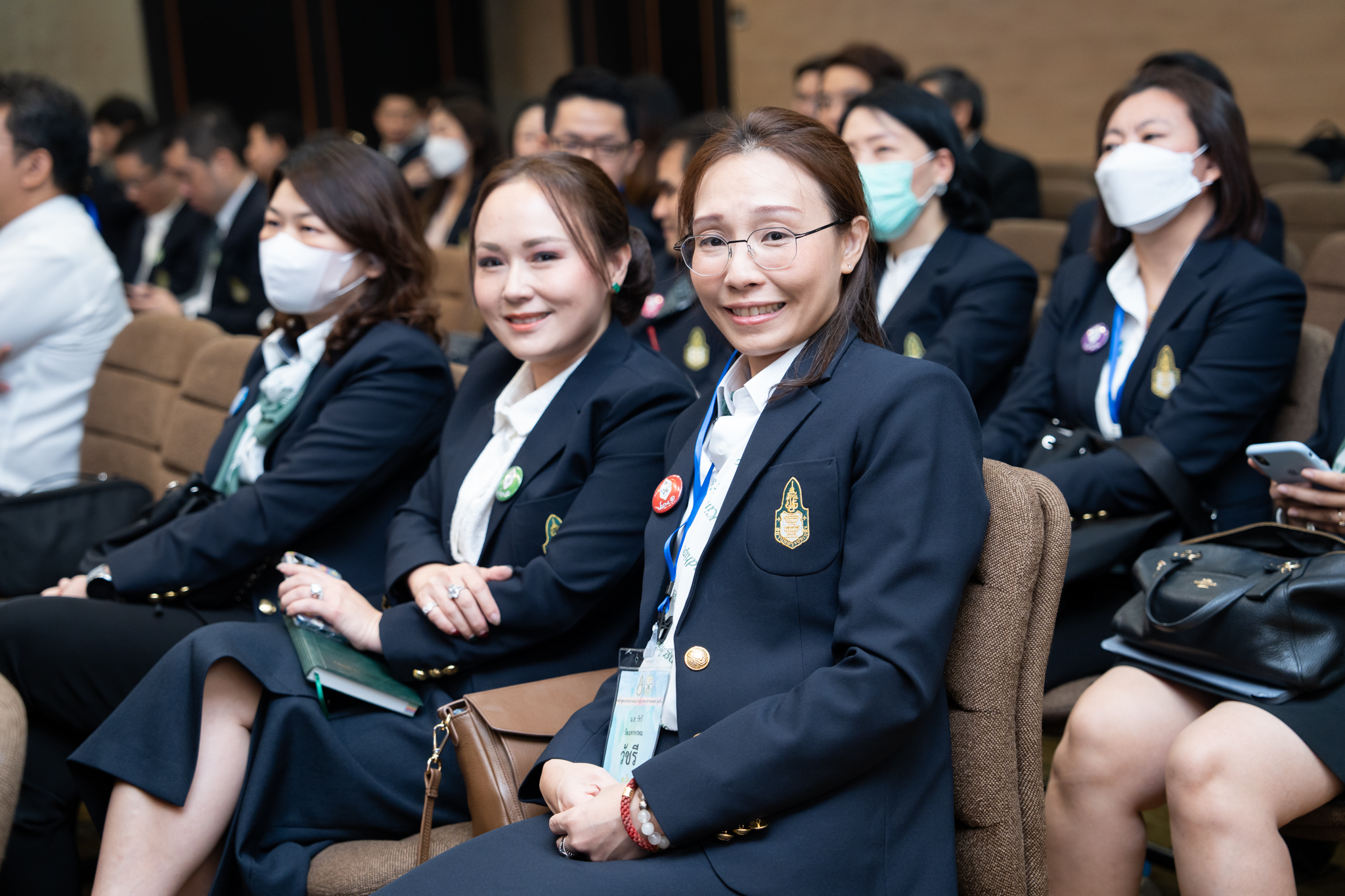 คณะนักศึกษาหลักสูตรประกาศนียบัตรผู้นำทางการแพทย์ รุ่นที่ 1 (ปนพ. 1) และหลักสูตรประกาศนียบัตรธรรมาภิบาลทางการแพทย์สำหรับผู้บริหารระดับสูง รุ่นพิเศษ 1 (ปธพ. Executive: ปธพ. X) คณะนักศึกษาหลักสูตรประกาศนียบัตรผู้นำทางการแพทย์ รุ่นที่ 1 (ปนพ. 1) และหลักสูตรประกาศนียบัตรธรรมาภิบาลทางการแพทย์สำหรับผู้บริหารระดับสูง รุ่นพิเศษ 1 (ปธพ. Executive: ปธพ. X)