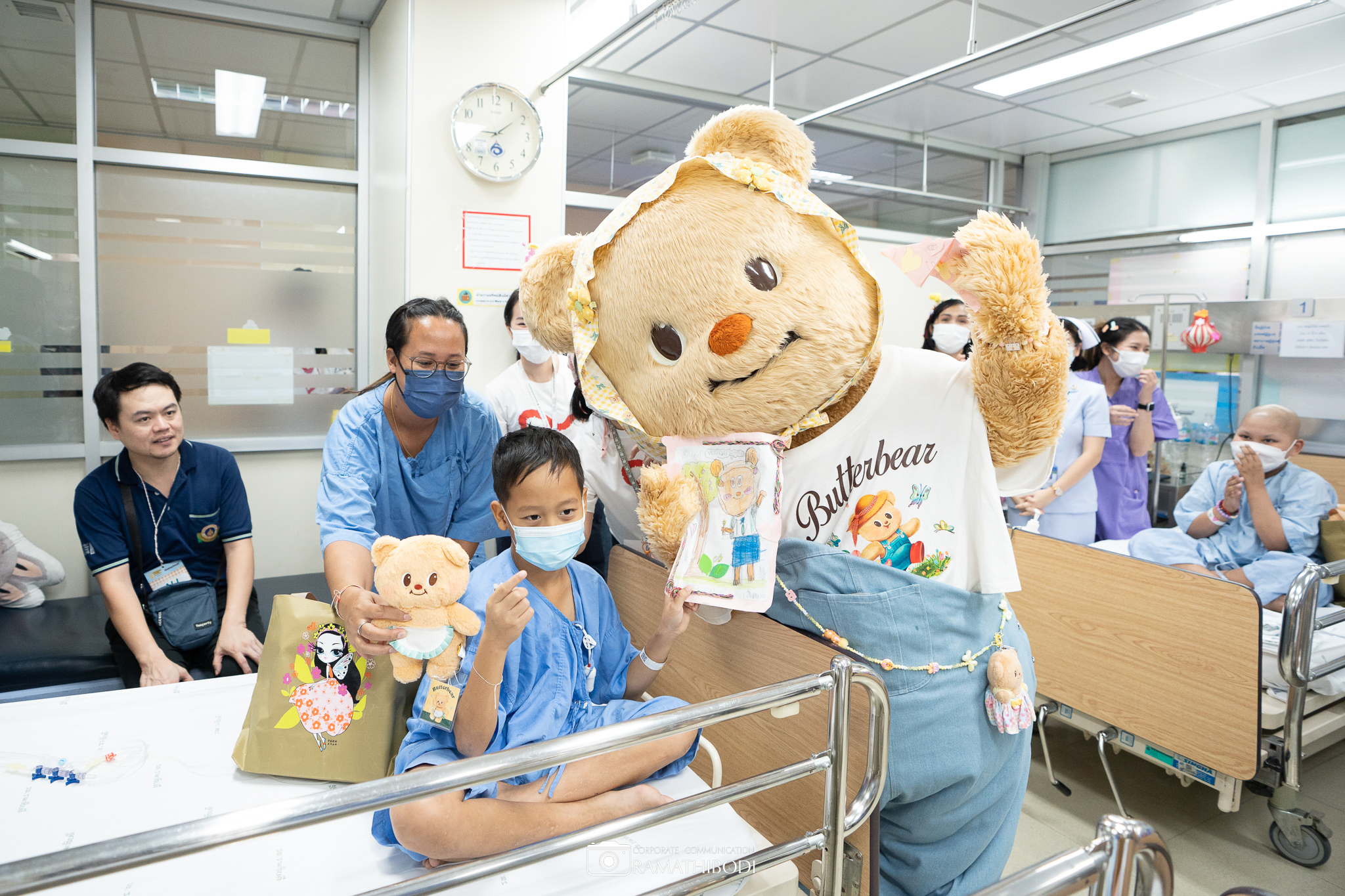 “น้องหมีเนย” BUTTER BEAR เยี่ยมให้กำลังใจผู้ป่วยเด็ก รพ.รามาธิบดี “น้องหมีเนย” BUTTER BEAR เยี่ยมให้กำลังใจผู้ป่วยเด็ก รพ.รามาธิบดี
