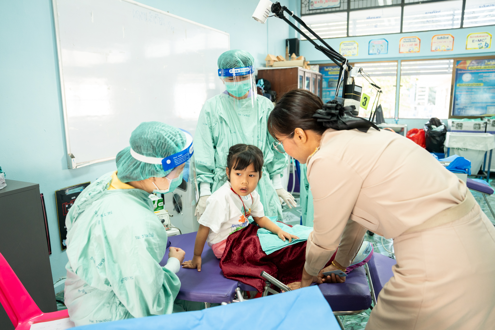 คณะแพทยศาสตร์โรงพยาบาลรามาธิบดี มหาวิทยาลัยมหิดล ร่วมกับ สำนักงานองคมนตรี ออกหน่วยแพทย์เคลื่อนที่ ในโครงการ “สืบสานพระราชปณิธาน” ครั้งที่ 1 ณ จังหวัดกำแพงเพชร คณะแพทยศาสตร์โรงพยาบาลรามาธิบดี มหาวิทยาลัยมหิดล ร่วมกับ สำนักงานองคมนตรี ออกหน่วยแพทย์เคลื่อนที่ ในโครงการ “สืบสานพระราชปณิธาน” ครั้งที่ 1 ณ จังหวัดกำแพงเพชร