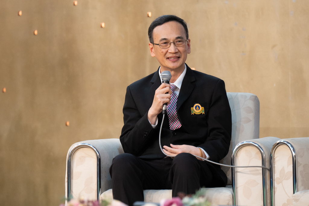 แถลงข่าว “ความสำเร็จในการปลูกถ่ายไตด้วยหุ่นยนต์ผ่าตัด (Robotic Assisted Kidney transplantation) 3 ราย เป็นครั้งแรกของประเทศไทยและเอเชียตะวันออกเฉียงใต้ร่วมกับทีมแพทย์ผู้เชี่ยวชาญจาก Rangueil University Hospital ประเทศฝรั่งเศส แถลงข่าว “ความสำเร็จในการปลูกถ่ายไตด้วยหุ่นยนต์ผ่าตัด (Robotic Assisted Kidney transplantation) 3 ราย เป็นครั้งแรกของประเทศไทยและเอเชียตะวันออกเฉียงใต้ร่วมกับทีมแพทย์ผู้เชี่ยวชาญจาก Rangueil University Hospital ประเทศฝรั่งเศส