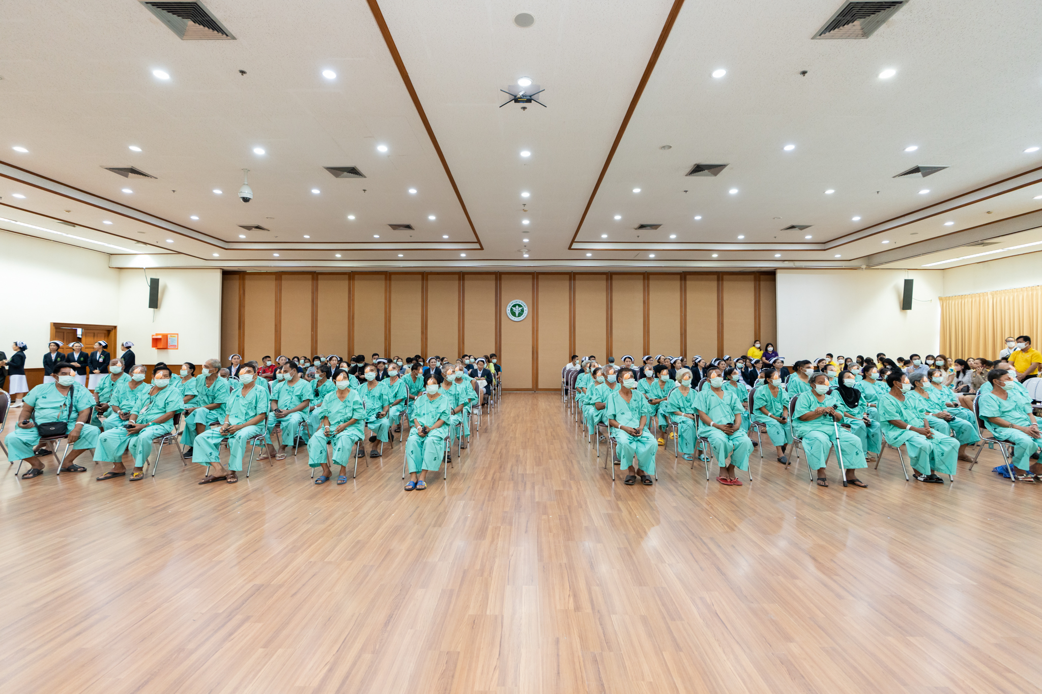โครงการ “ราษฎรสุขใจ พลานามัยสมบูรณ์ แพทย์พระราชทาน” โดยสํานักงานทรัพย์สินพระมหากษัตริย์ ร่วมกับ คณะแพทยศาสตร์โรงพยาบาลรามาธิบดี มหาวิทยาลัยมหิดล และหน่วยงานภาคี ณ โรงพยาบาลพระจอมเกล้า จังหวัดเพชรบุรี โครงการ “ราษฎรสุขใจ พลานามัยสมบูรณ์ แพทย์พระราชทาน” โดยสํานักงานทรัพย์สินพระมหากษัตริย์ ร่วมกับ คณะแพทยศาสตร์โรงพยาบาลรามาธิบดี มหาวิทยาลัยมหิดล และหน่วยงานภาคี ณ โรงพยาบาลพระจอมเกล้า จังหวัดเพชรบุรี