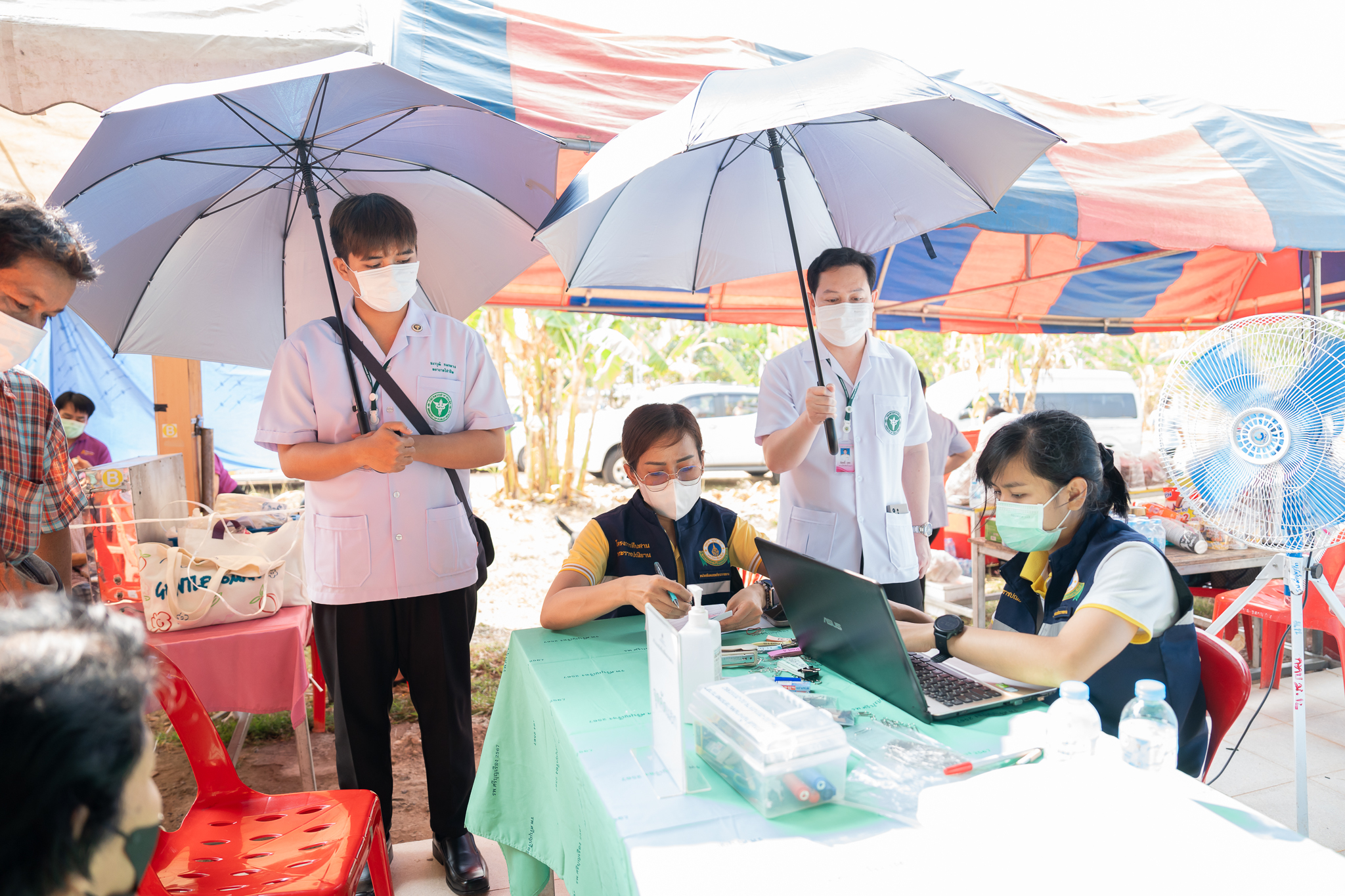 คณะแพทยศาสตร์โรงพยาบาลรามาธิบดี มหาวิทยาลัยมหิดล ร่วมกับ สำนักงานองคมนตรี ออกหน่วยแพทย์เคลื่อนที่ ในโครงการ “สืบสานพระราชปณิธาน” ณ จังหวัดหนองบัวลำภู คณะแพทยศาสตร์โรงพยาบาลรามาธิบดี มหาวิทยาลัยมหิดล ร่วมกับ สำนักงานองคมนตรี ออกหน่วยแพทย์เคลื่อนที่ ในโครงการ “สืบสานพระราชปณิธาน” ณ จังหวัดหนองบัวลำภู