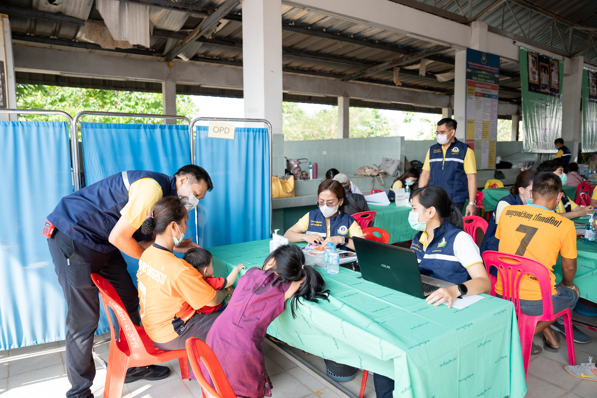 คณะแพทยศาสตร์โรงพยาบาลรามาธิบดี มหาวิทยาลัยมหิดล ร่วมกับ สำนักงานองคมนตรี ออกหน่วยแพทย์เคลื่อนที่ ในโครงการ “สืบสานพระราชปณิธาน” ณ จังหวัดหนองบัวลำภู คณะแพทยศาสตร์โรงพยาบาลรามาธิบดี มหาวิทยาลัยมหิดล ร่วมกับ สำนักงานองคมนตรี ออกหน่วยแพทย์เคลื่อนที่ ในโครงการ “สืบสานพระราชปณิธาน” ณ จังหวัดหนองบัวลำภู