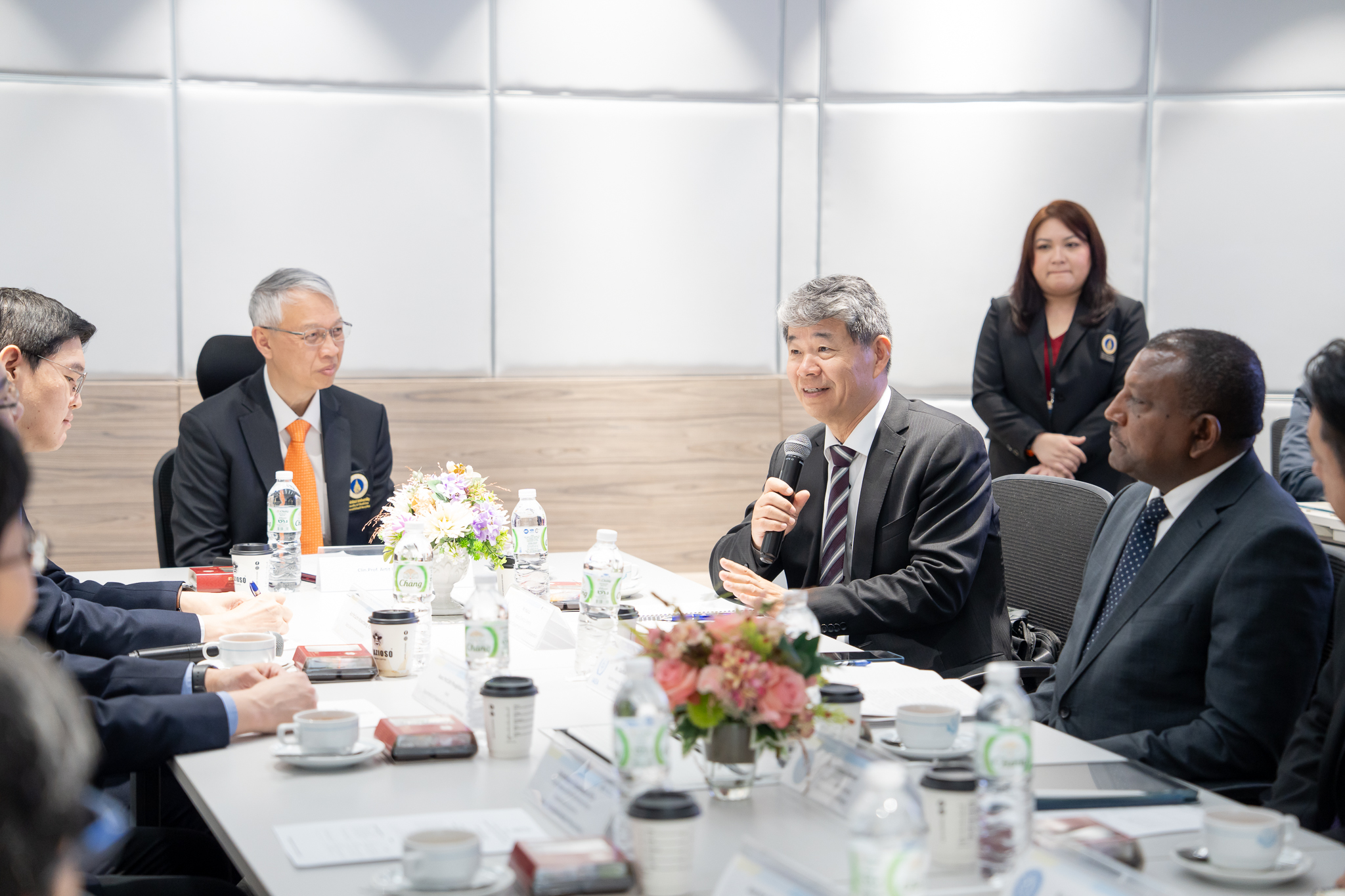 ให้การต้อนรับผู้แทนจากทบวงการพลังงานปรมาณูระหว่างประเทศ ให้การต้อนรับผู้แทนจากทบวงการพลังงานปรมาณูระหว่างประเทศ