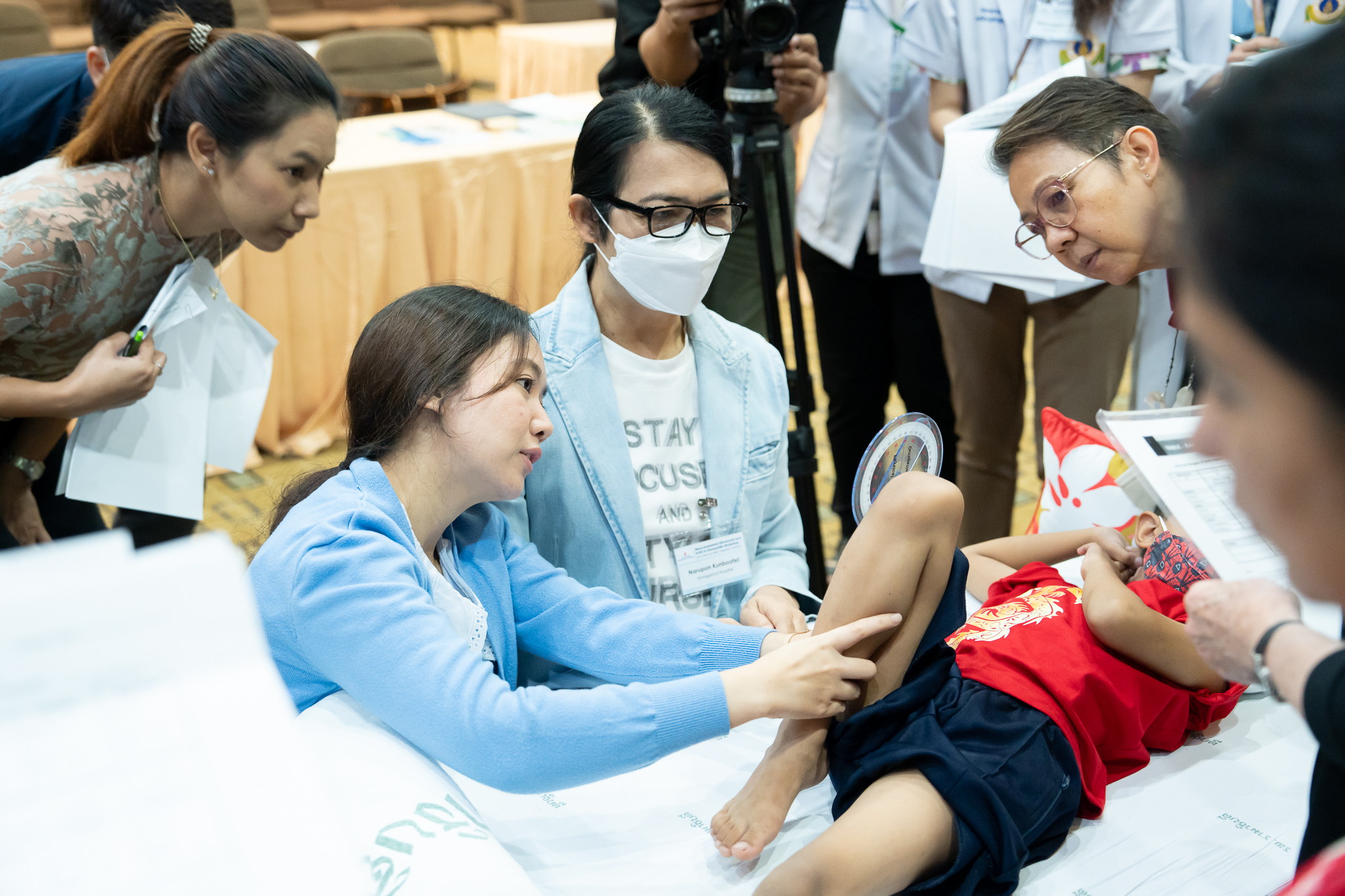 การอบรมเชิงปฏิบัติการ หัวข้อ การตรวจสุขภาพข้อด้วยวิธี Hemophila Joint Health Score (1JHS) และอัลตราชาวด์ ในผู้ป่วยโรคเลือดออกง่ายฮีโมฟีเลีย การอบรมเชิงปฏิบัติการ หัวข้อ การตรวจสุขภาพข้อด้วยวิธี Hemophila Joint Health Score (1JHS) และอัลตราชาวด์ ในผู้ป่วยโรคเลือดออกง่ายฮีโมฟีเลีย