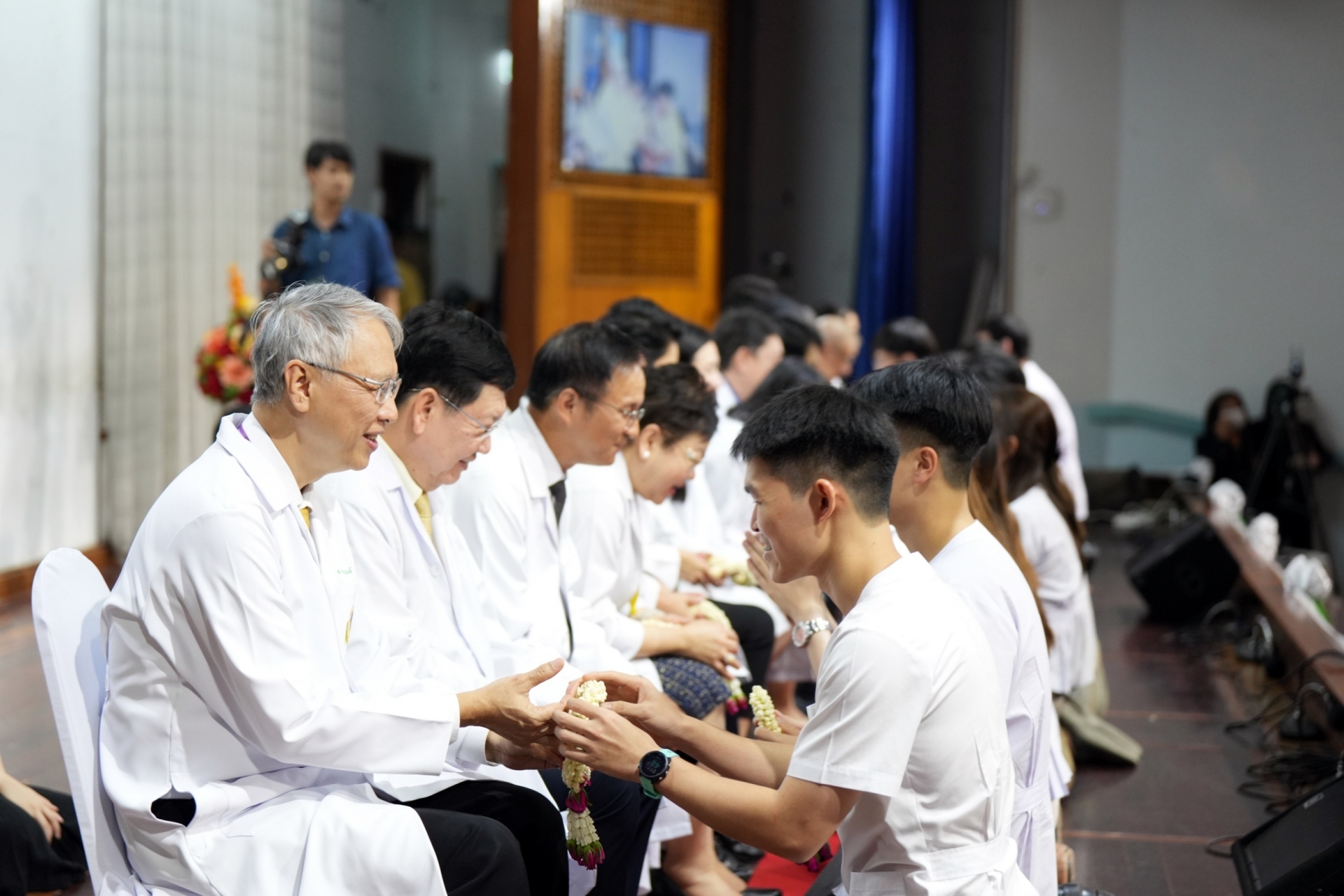 งานปัจฉิมนิเทศและพิธีอำลาอาจารย์ของนักศึกษาแพทย์ชั้นปีที่ 6 ประจำปี 2567 งานปัจฉิมนิเทศและพิธีอำลาอาจารย์ของนักศึกษาแพทย์ชั้นปีที่ 6 ประจำปี 2567