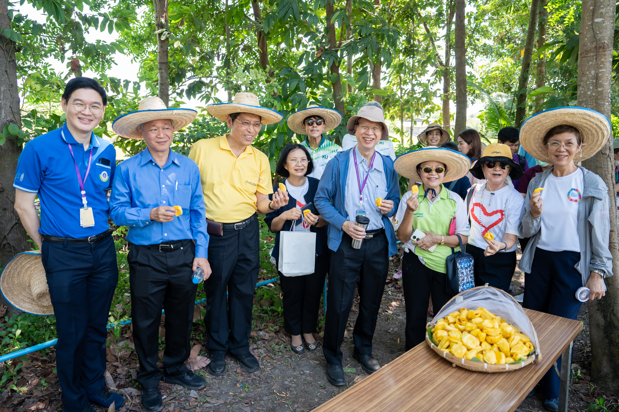 กิจกรรมเยี่ยมชมศูนย์การเรียนรู้ฟาร์มสร้างสุขรามาธิบดี (The Ramathibodi Healthy Farm Learning Center) กิจกรรมเยี่ยมชมศูนย์การเรียนรู้ฟาร์มสร้างสุขรามาธิบดี (The Ramathibodi Healthy Farm Learning Center)
