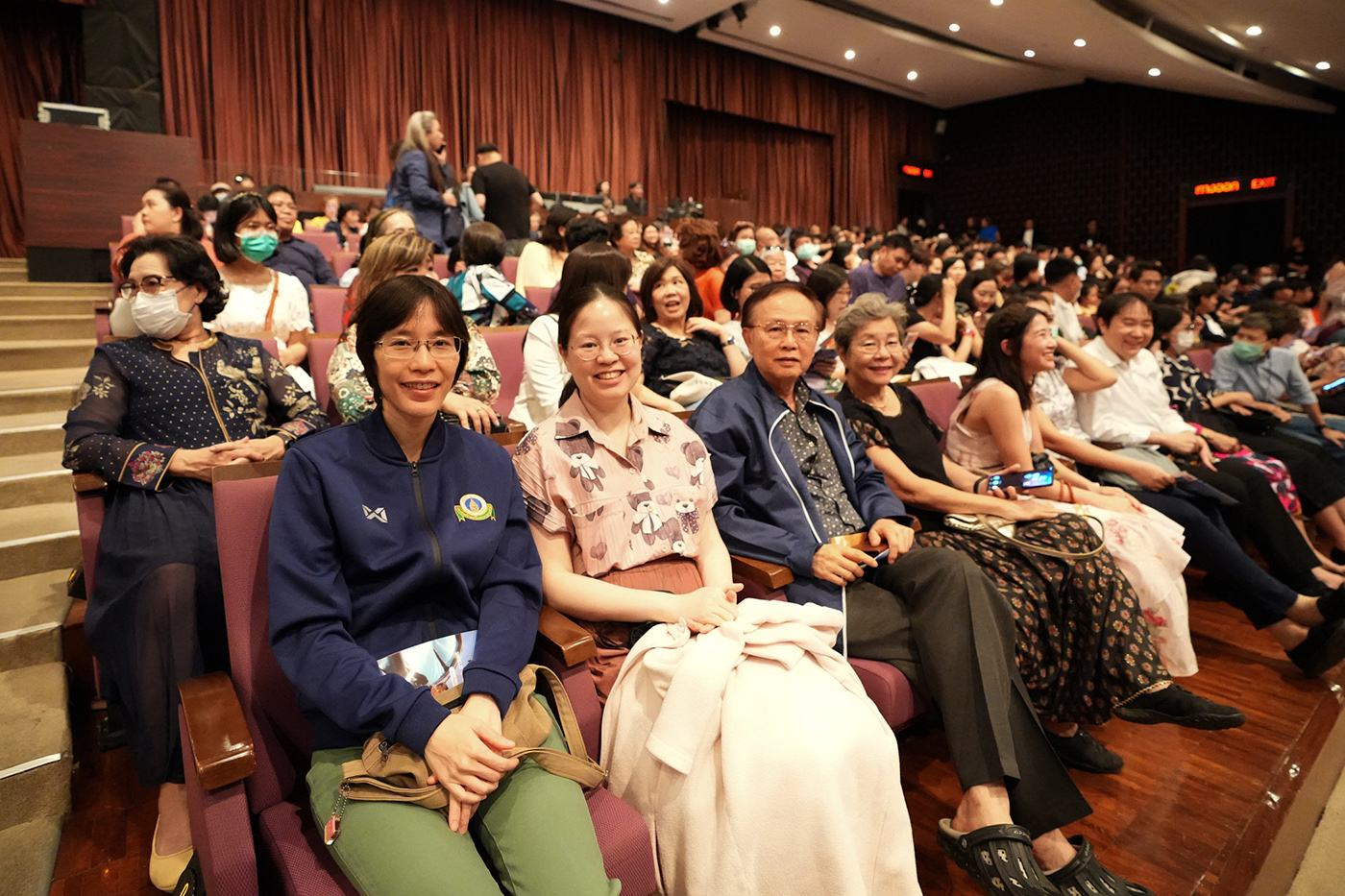 ละครเวทีรอบการกุศล “ฟ้าจรดทราย เดอะมิวสิคัล” ละครเวทีรอบการกุศล “ฟ้าจรดทราย เดอะมิวสิคัล”