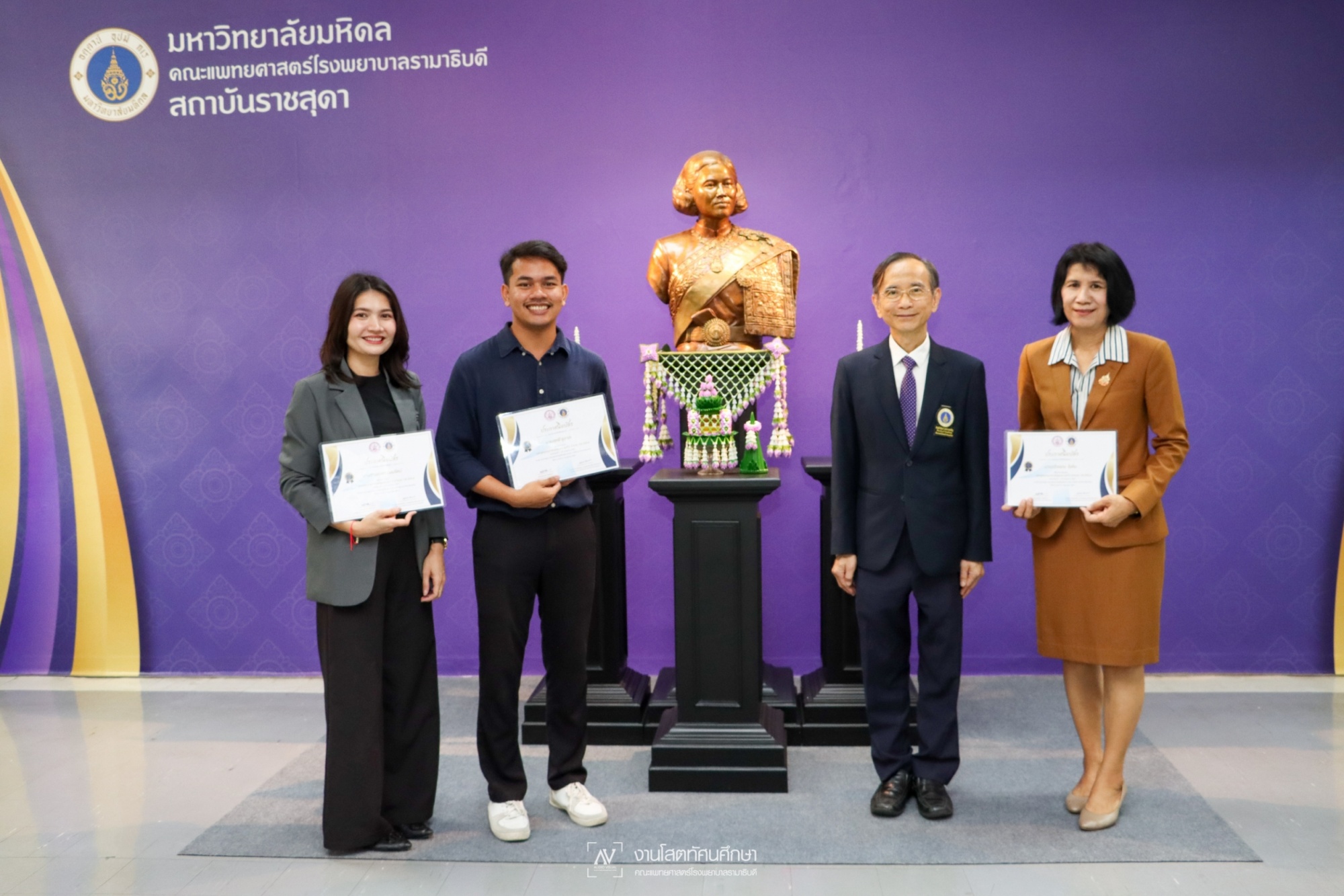 พิธีปิดการอบรมล่ามภาษามือชุมชน 135 ชั่วโมง รุ่นที่ 2 พิธีปิดการอบรมล่ามภาษามือชุมชน 135 ชั่วโมง รุ่นที่ 2