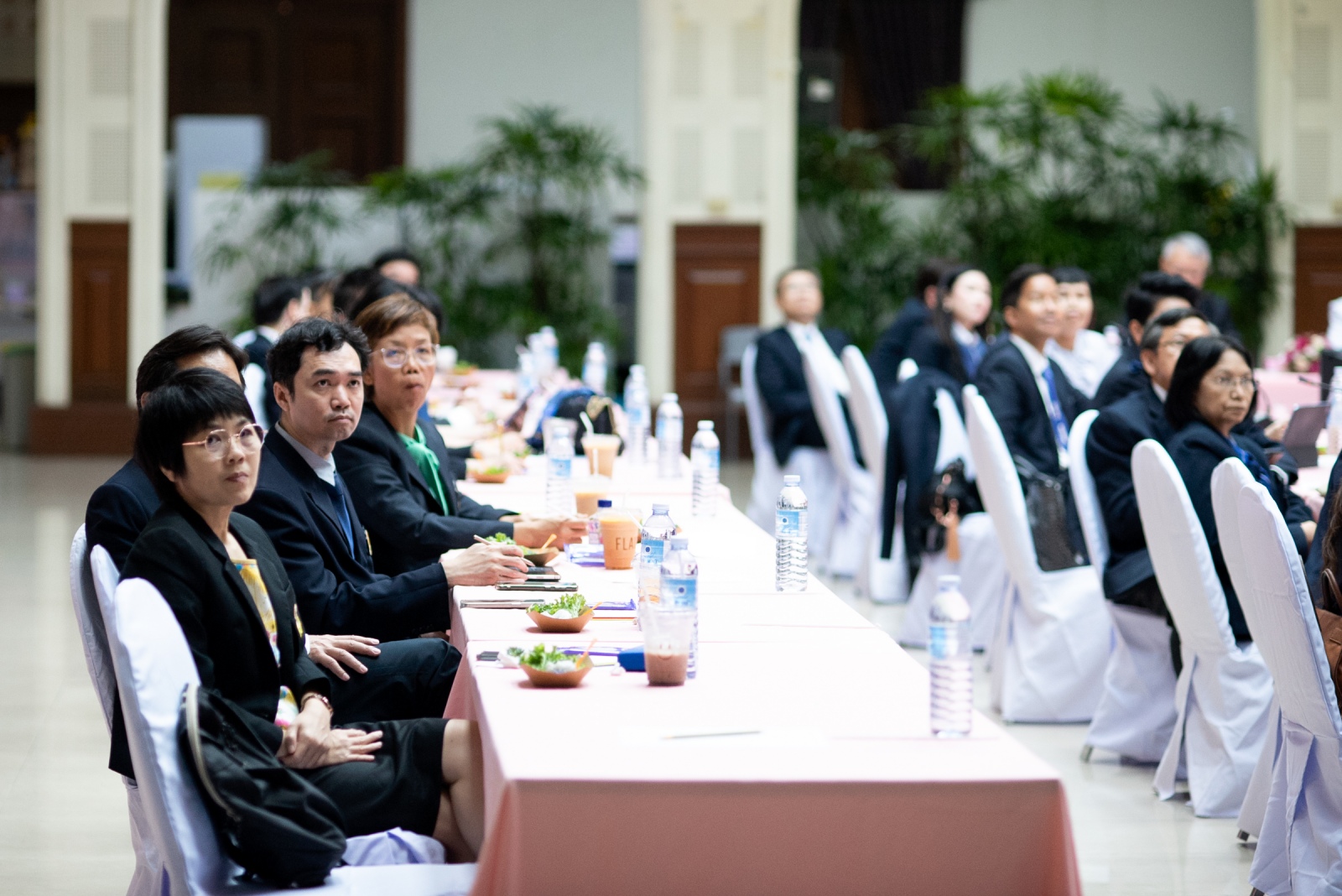 คณะผู้บริหารคณะแพทยศาสตร์โรงพยาบาลรามาธิบดีเยี่ยมเยือนคณะแพทยศาสตร์ศิริราชพยาบาล คณะผู้บริหารคณะแพทยศาสตร์โรงพยาบาลรามาธิบดีเยี่ยมเยือนคณะแพทยศาสตร์ศิริราชพยาบาล