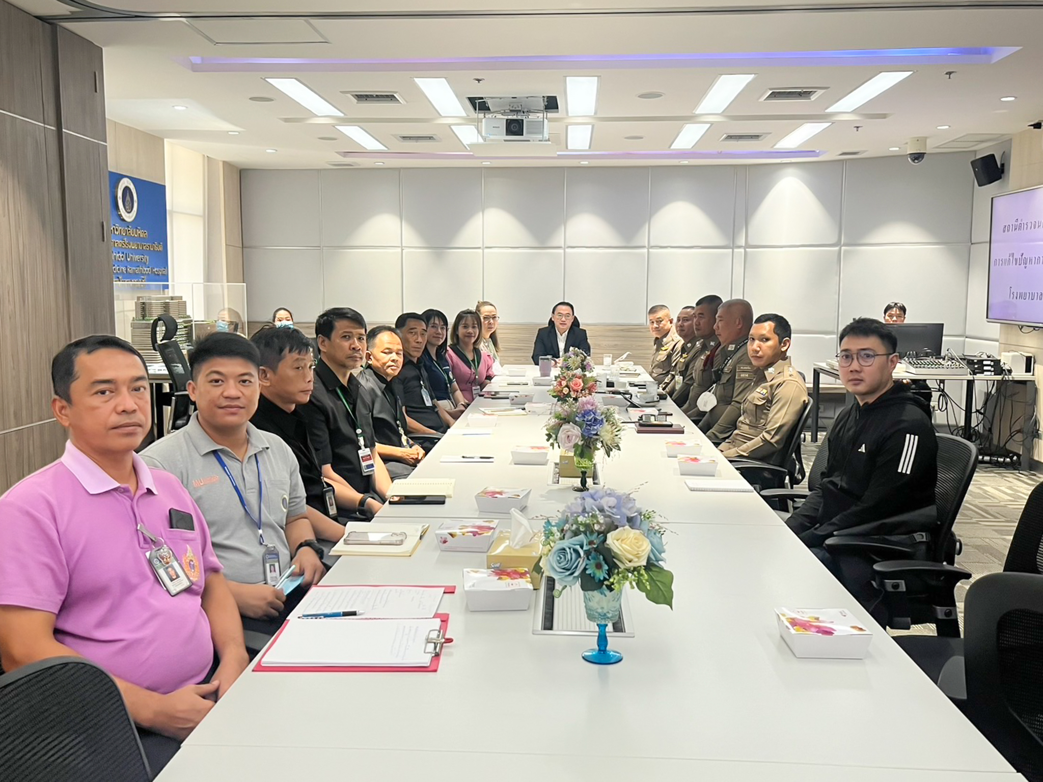 ประชุม เรื่อง “การปรับปรุง แก้ไขปัญหาการจราจร และความปลอดภัย” โดยรอบคณะแพทยศาสตร์โรงพยาบาลรามาธิบดี มหาวิทยาลัยมหิดล ประชุม เรื่อง “การปรับปรุง แก้ไขปัญหาการจราจร และความปลอดภัย” โดยรอบคณะแพทยศาสตร์โรงพยาบาลรามาธิบดี มหาวิทยาลัยมหิดล