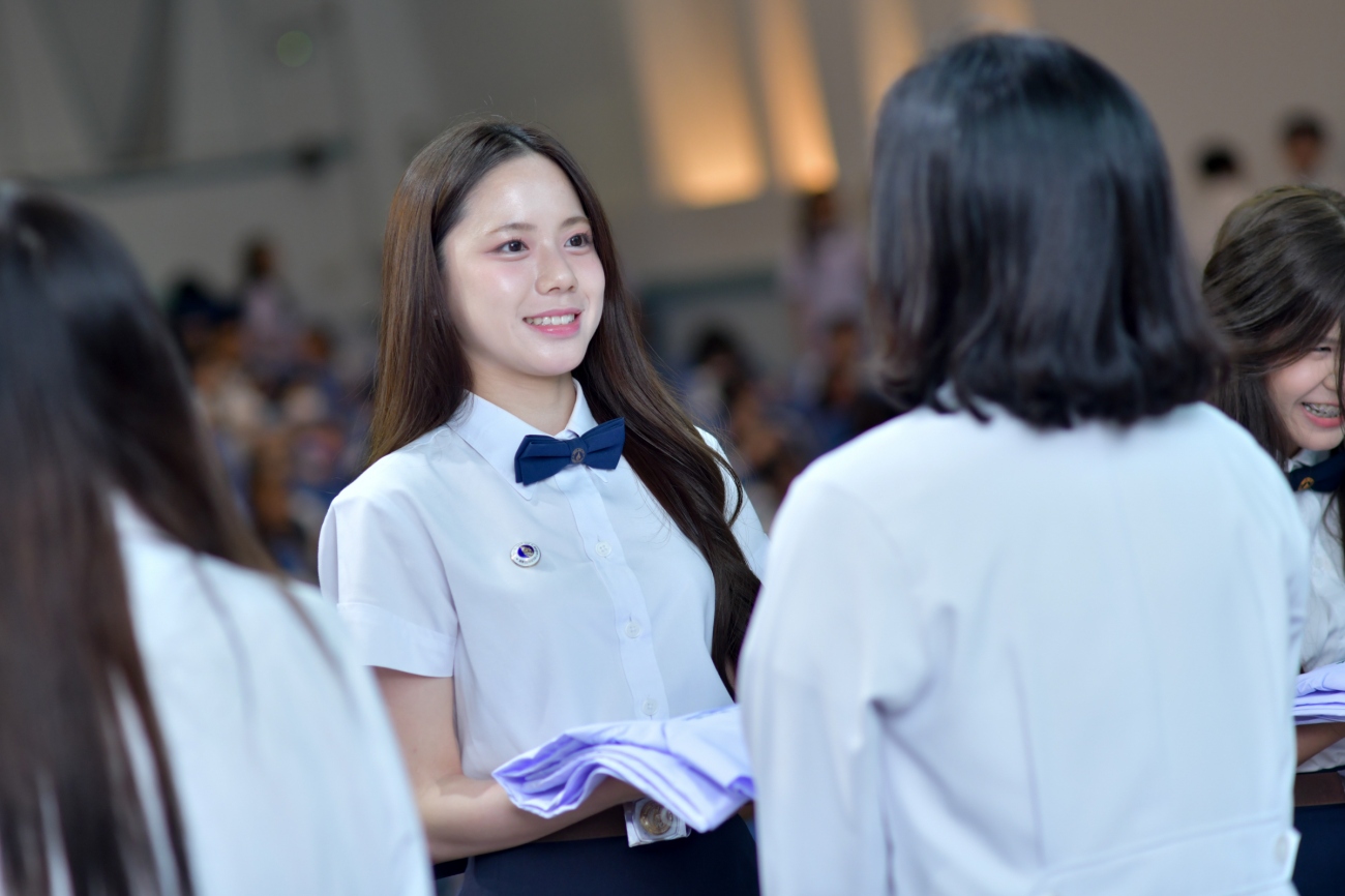 งานปฐมนิเทศและพิธีมอบเสื้อกาวน์ รับศิษย์แพทย์รามาธิบดี รุ่น 57 สู่ชั้นคลินิก งานปฐมนิเทศและพิธีมอบเสื้อกาวน์ รับศิษย์แพทย์รามาธิบดี รุ่น 57 สู่ชั้นคลินิก