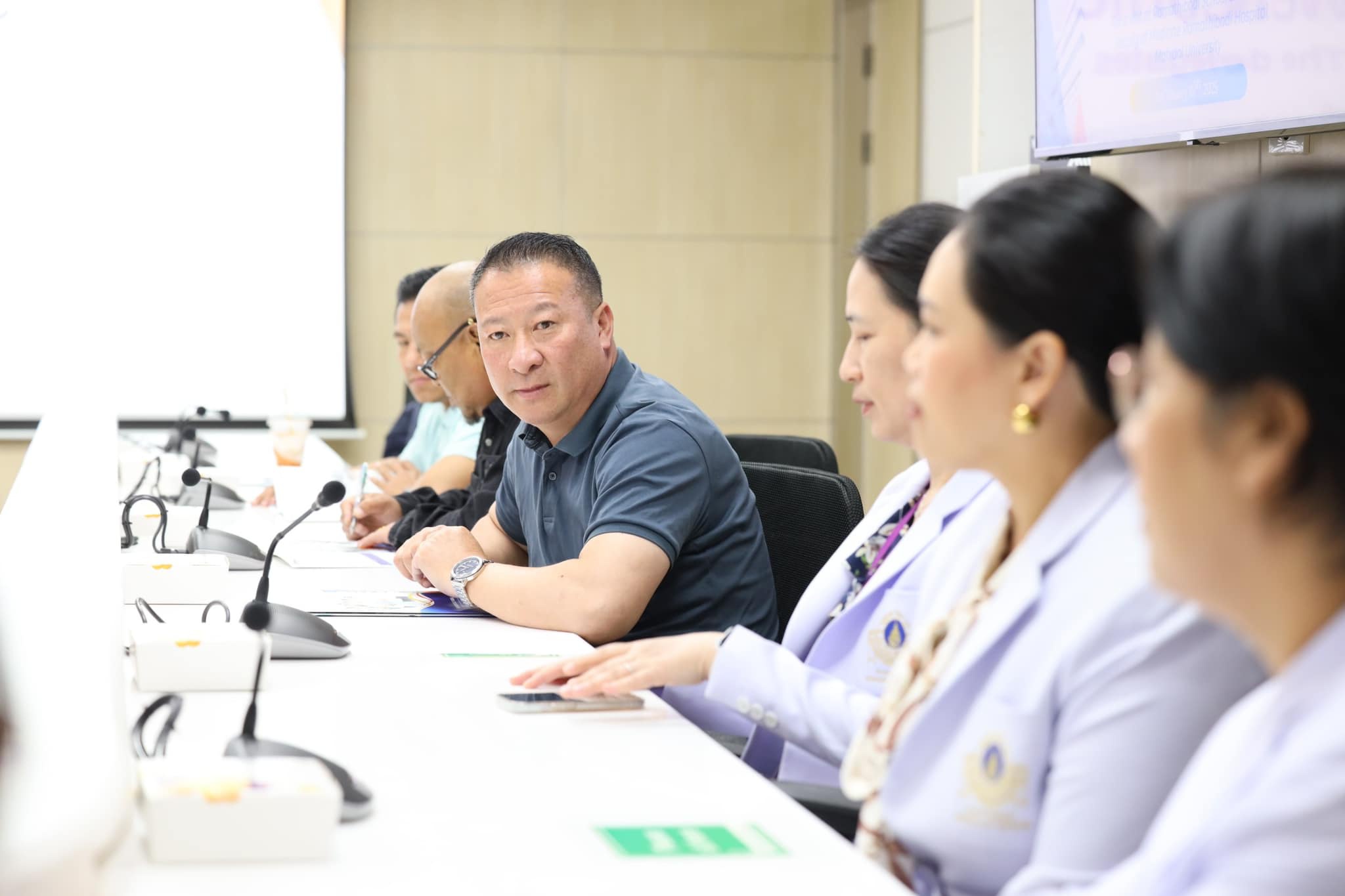 คณะผู้บริหาร โรงเรียนพยาบาลรามาธิบดี ให้การต้อนรับ คณะผู้บริหาร จาก Faculty of Nursing and Public Health, Khesar Gyalpo University of Medical Sciences of Bhutan ราชอาณาจักรภูฏาน คณะผู้บริหาร โรงเรียนพยาบาลรามาธิบดี ให้การต้อนรับ คณะผู้บริหาร จาก Faculty of Nursing and Public Health, Khesar Gyalpo University of Medical Sciences of Bhutan ราชอาณาจักรภูฏาน