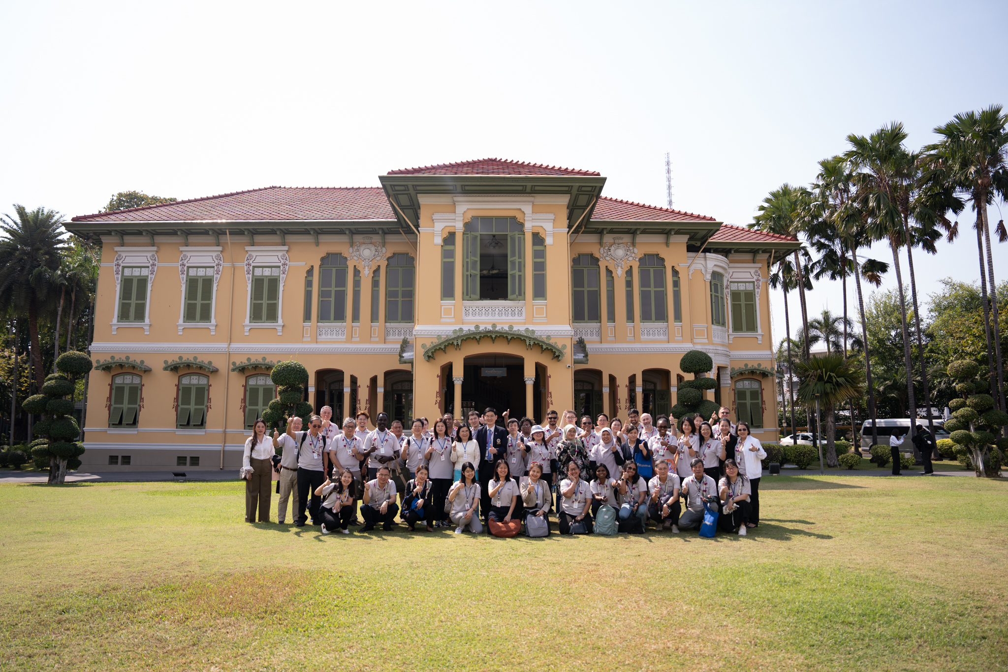 กิจกรรมการศึกษาดูงาน (Field Trip) ให้แก่คณะผู้เข้าร่วมการประชุมวิชาการนานาชาติรางวัลสมเด็จเจ้าฟ้ามหิดลประจำปี 2025 ณ วัดเบญจมบพิตรดุสิตวนารามราชวรวิหาร และพิพิธภัณฑ์ตำรวจ วังปารุสกวัน กิจกรรมการศึกษาดูงาน (Field Trip) ให้แก่คณะผู้เข้าร่วมการประชุมวิชาการนานาชาติรางวัลสมเด็จเจ้าฟ้ามหิดลประจำปี 2025 ณ วัดเบญจมบพิตรดุสิตวนารามราชวรวิหาร และพิพิธภัณฑ์ตำรวจ วังปารุสกวัน