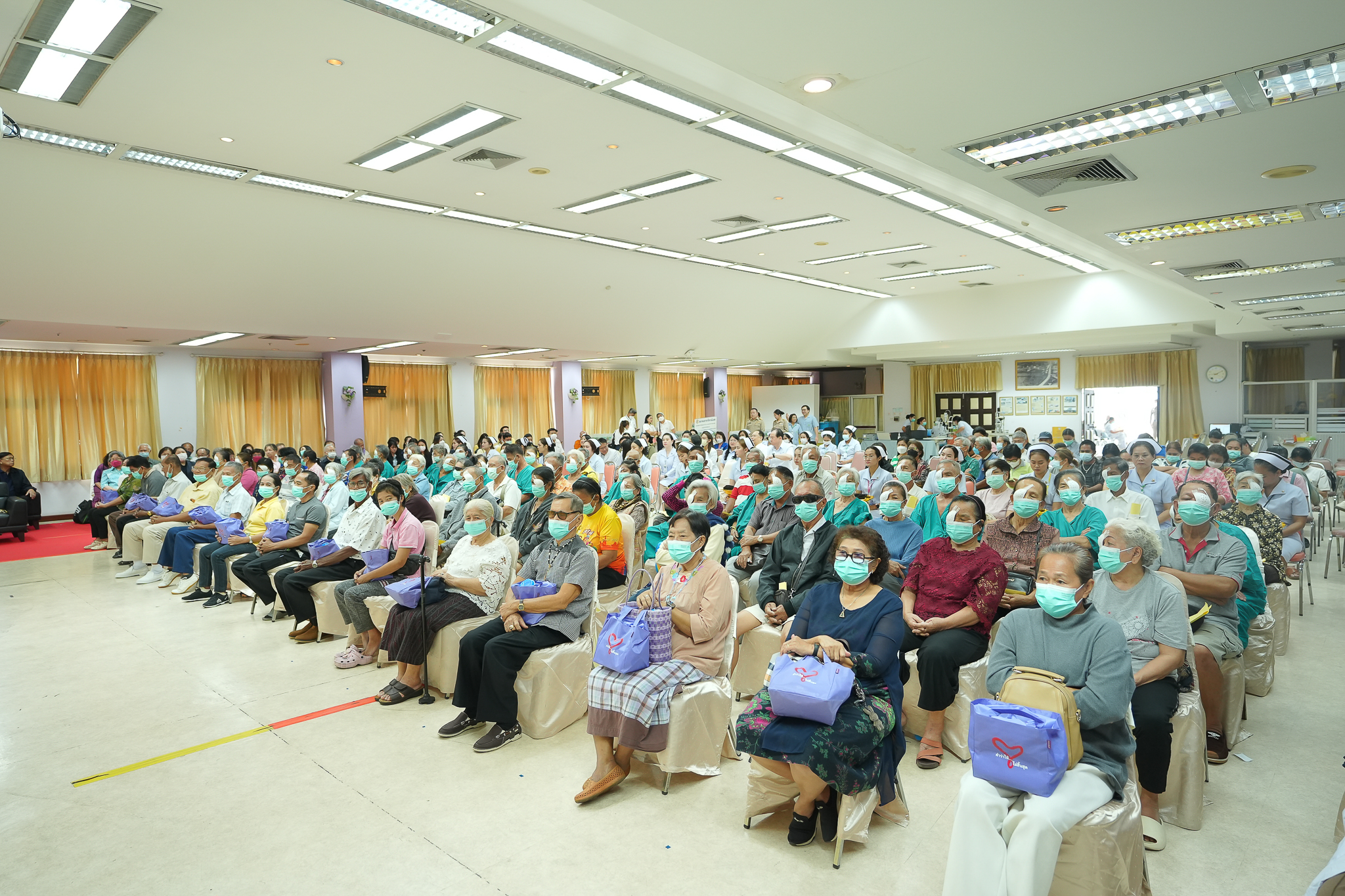 โครงการ “ราษฎรสุขใจ พลานามัยสมบูรณ์ แพทย์พระราชทาน” ณ โรงพยาบาลชลบุรี และทัณฑสถานหญิงชลบุรี จังหวัดชลบุรี โครงการ “ราษฎรสุขใจ พลานามัยสมบูรณ์ แพทย์พระราชทาน” ณ โรงพยาบาลชลบุรี และทัณฑสถานหญิงชลบุรี จังหวัดชลบุรี