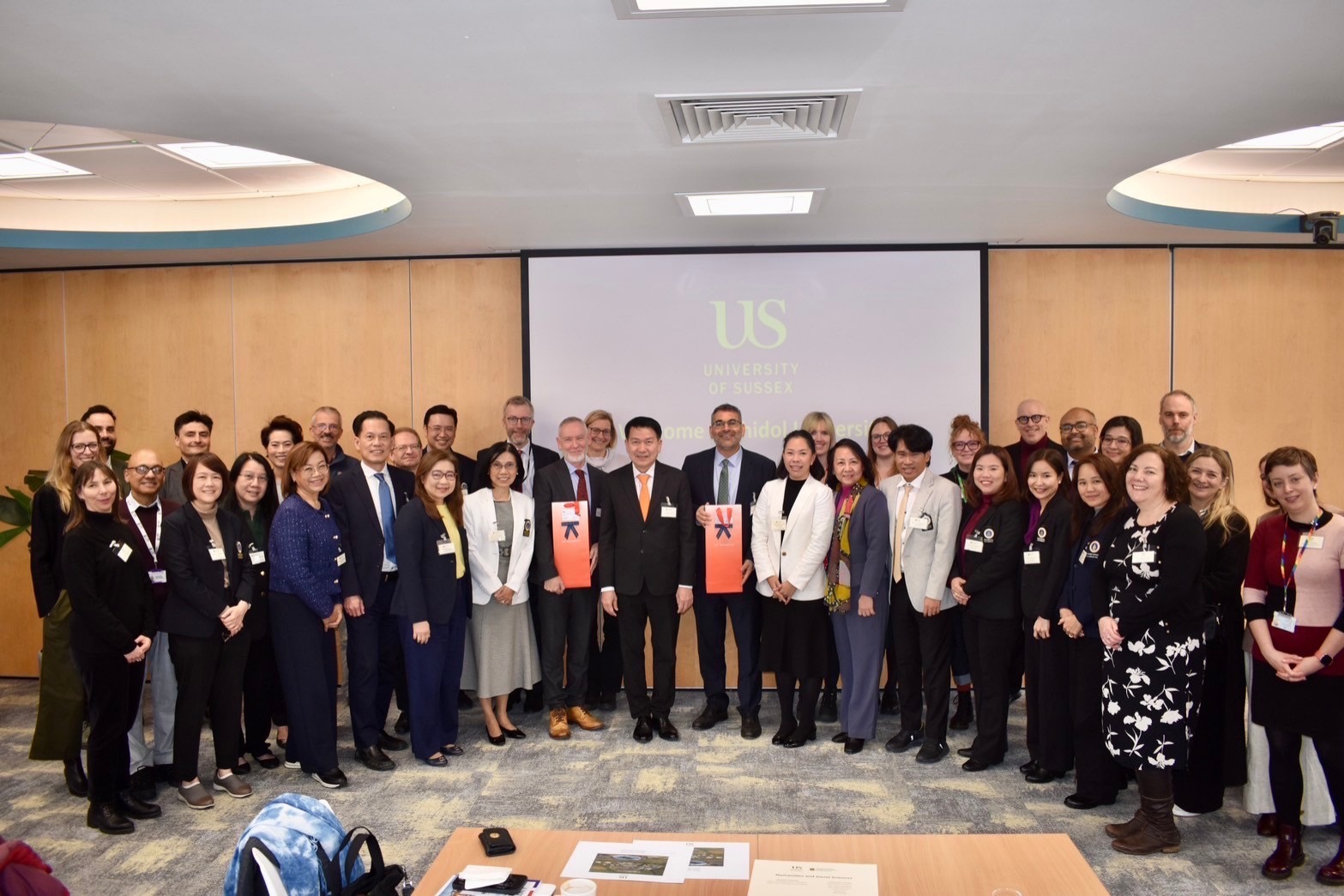 Day 2 ผู้บริหารโรงเรียนพยาบาลรามาธิบดี เดินทางเข้าร่วมเจรจาความร่วมมือทางวิชาการกับมหาวิทยาลัยคู่ยุทธศาสตร์ ณ University of Sussex, United Kingdom of Great Britain and Ireland Day 2 ผู้บริหารโรงเรียนพยาบาลรามาธิบดี เดินทางเข้าร่วมเจรจาความร่วมมือทางวิชาการกับมหาวิทยาลัยคู่ยุทธศาสตร์ ณ University of Sussex, United Kingdom of Great Britain and Ireland