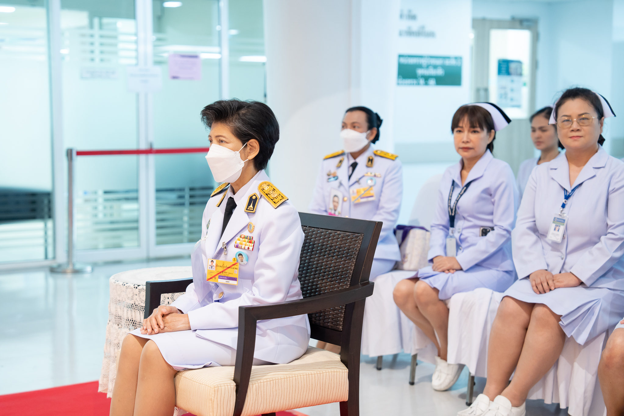 สมเด็จพระกนิษฐาธิราชเจ้า กรมสมเด็จพระเทพรัตนราชสุดา ฯ สยามบรมราชกุมารี ทรงพระกรุณาโปรดเกล้า ฯ พระราชทาน “พระพุทธสิรินธรเทพรัตน์มงคลภูวดลสันติ” แก่ คณะแพทยศาสตร์โรงพยาบาลรามาธิบดี มหาวิทยาลัยมหิดล