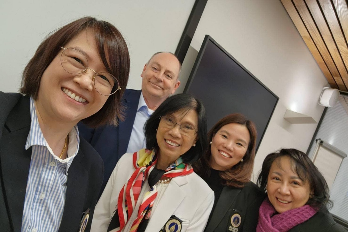 ผู้บริหารโรงเรียนพยาบาลรามาธิบดี เดินทางเข้าร่วมเจรจาความร่วมมือทางวิชาการกับมหาวิทยาลัยคู่ยุทธศาสตร์ ณ Newcastle University, United Kingdom of Great Britain and Ireland ผู้บริหารโรงเรียนพยาบาลรามาธิบดี เดินทางเข้าร่วมเจรจาความร่วมมือทางวิชาการกับมหาวิทยาลัยคู่ยุทธศาสตร์ ณ Newcastle University, United Kingdom of Great Britain and Ireland