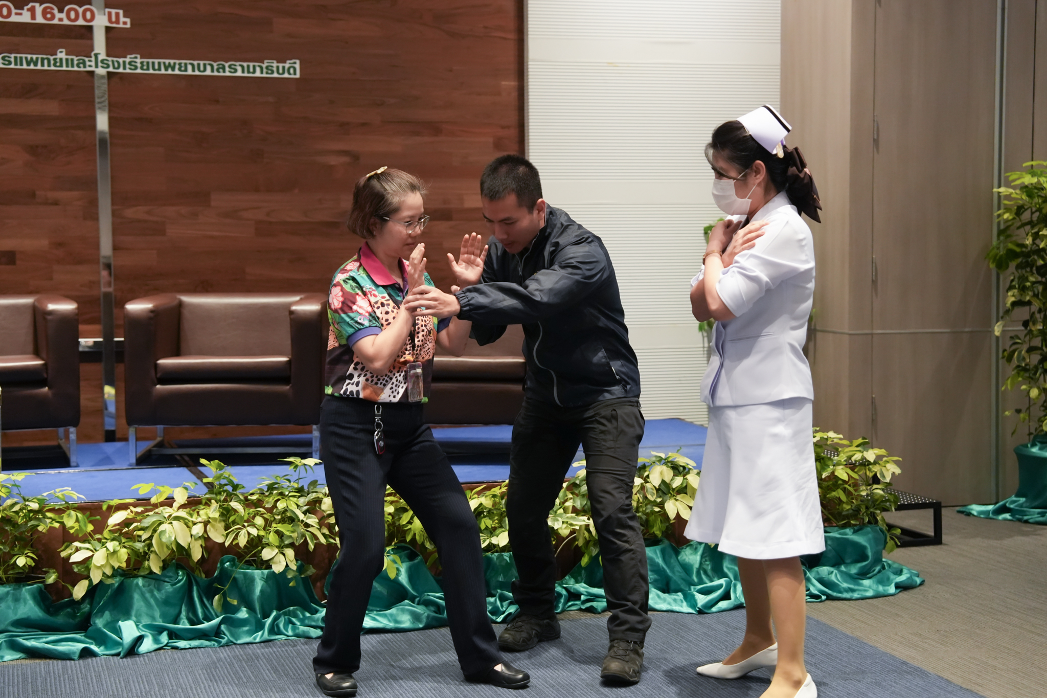 เสวนาและร่วมกิจกรรม “แนวทางการป้องกันและรับมือการก่อเหตุความรุนแรงจากบุคคลภายนอก ในสถานพยาบาล” เสวนาและร่วมกิจกรรม “แนวทางการป้องกันและรับมือการก่อเหตุความรุนแรงจากบุคคลภายนอก ในสถานพยาบาล”