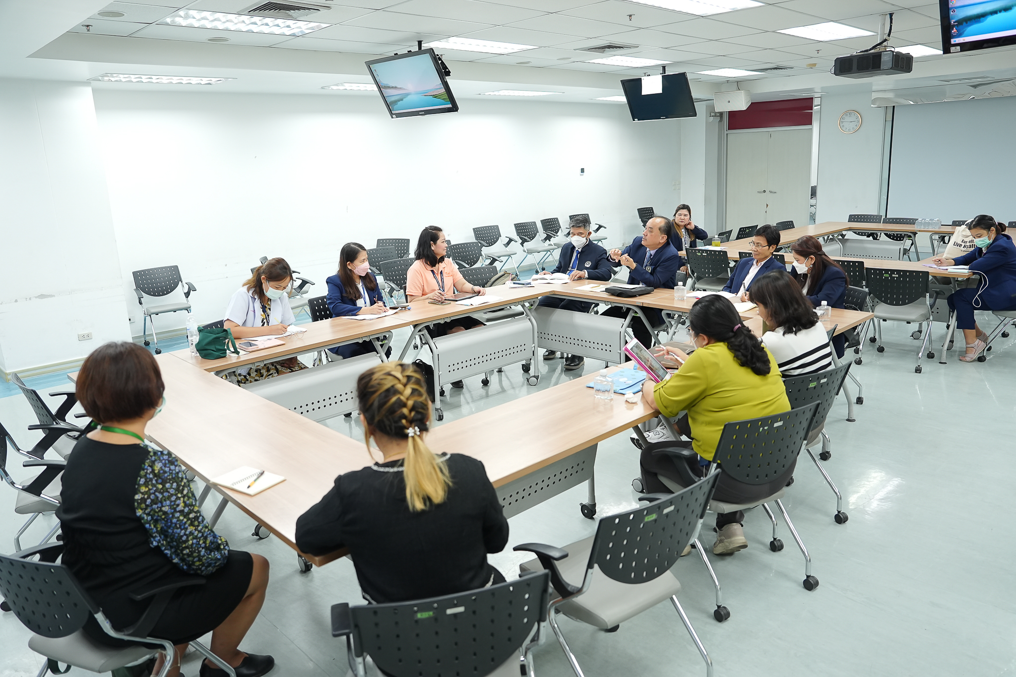 คณะฯ รับการฝึกเยี่ยมสำรวจระบบการทำงานในสถานพยาบาลด้วยมิติจิตวิญญาณ SHA (Spiritual Care Guideline for Healthcare in Action) คณะฯ รับการฝึกเยี่ยมสำรวจระบบการทำงานในสถานพยาบาลด้วยมิติจิตวิญญาณ SHA (Spiritual Care Guideline for Healthcare in Action)