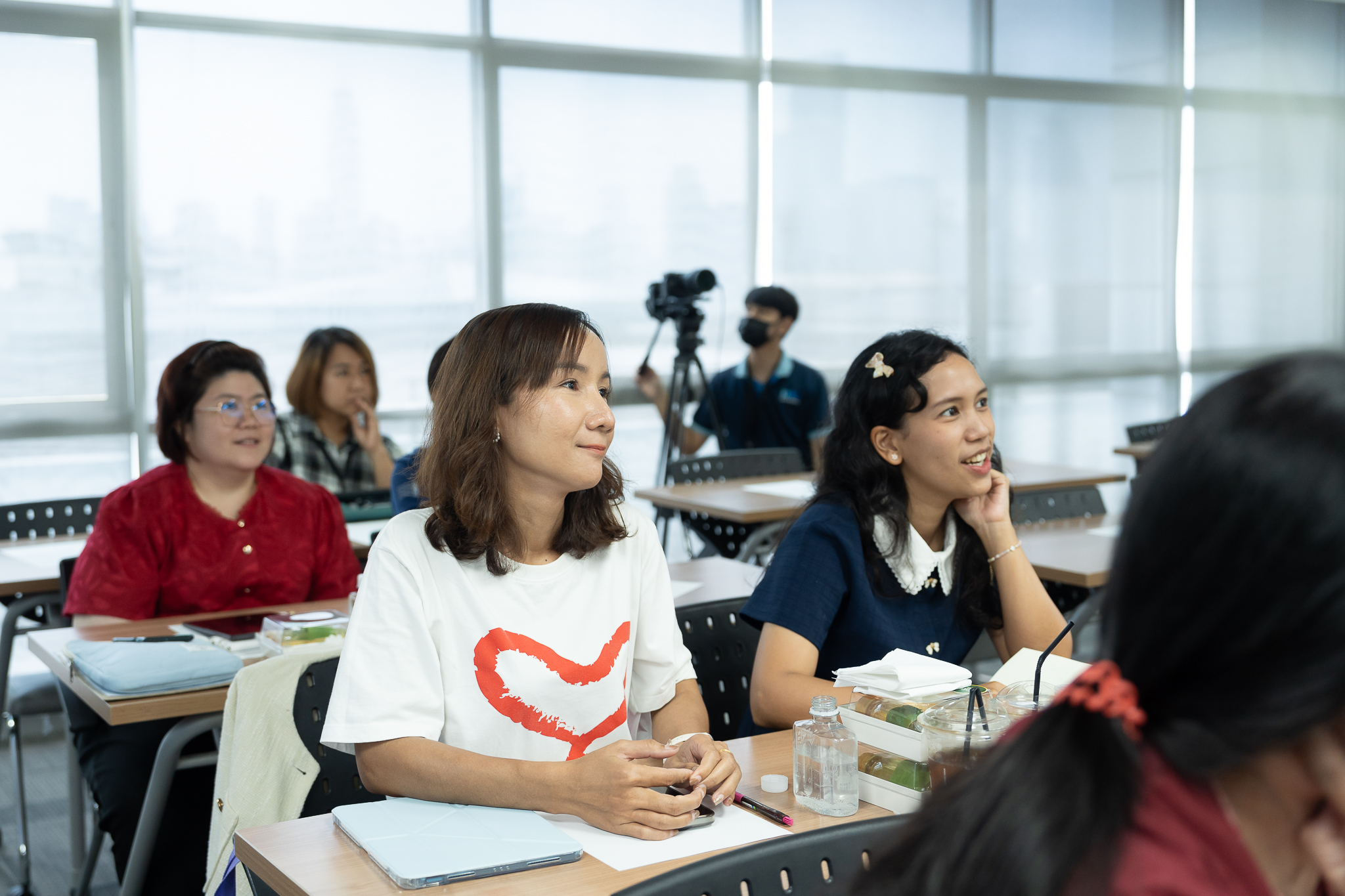 โครงการอบรม การประยุกต์ใช้ SOCIAL MEDIA TREND 2025 สำหรับบุคลากร