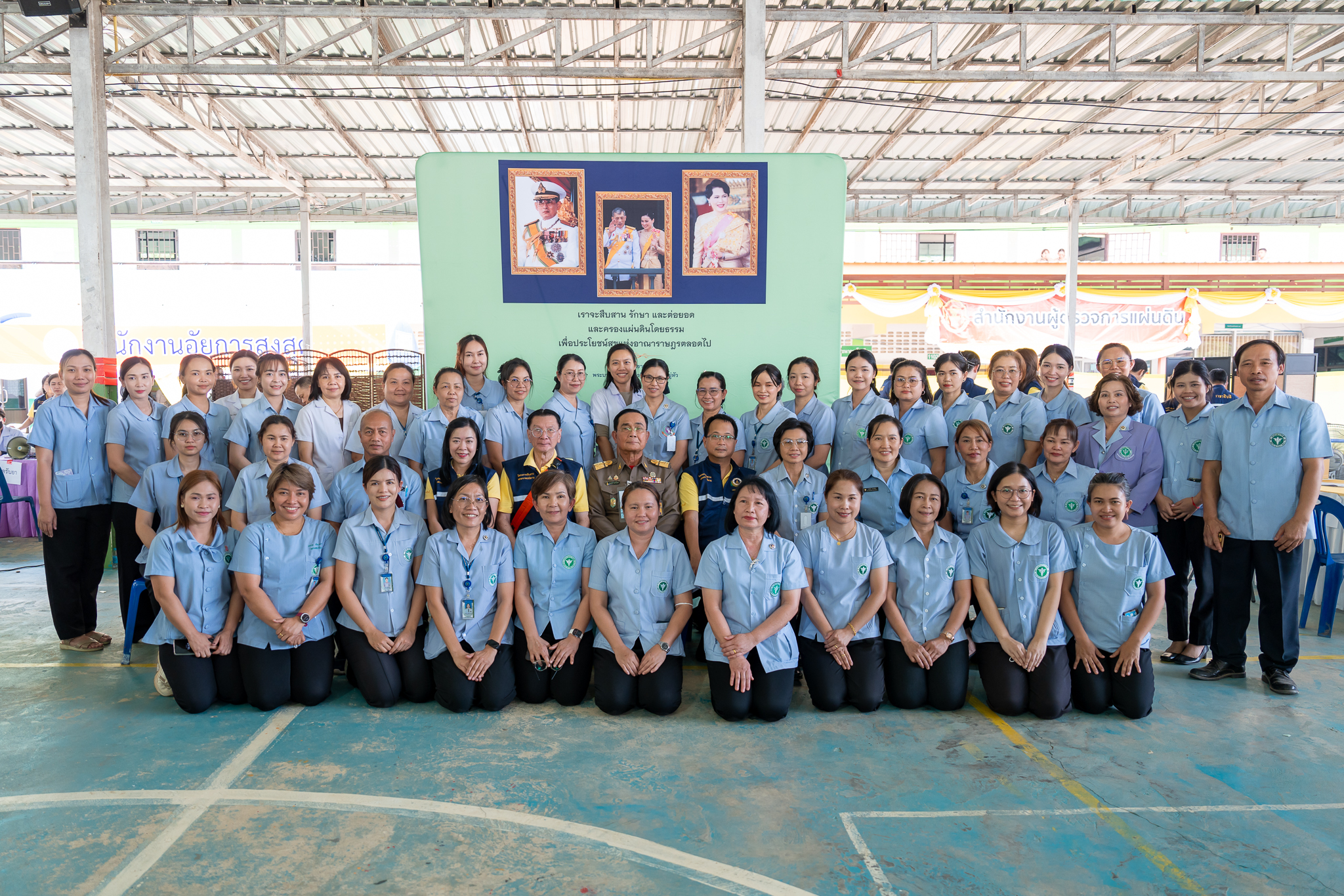 คณะแพทยศาสตร์โรงพยาบาลรามาธิบดี มหาวิทยาลัยมหิดล ร่วมกับ สำนักงานองคมนตรี ออกหน่วยแพทย์เคลื่อนที่ ในโครงการ “สืบสานพระราชปณิธาน” ครั้งที่ 17 ณ โรงเรียนบึงโขงหลงวิทยาคม ตำบลบึงโขงหลง อำเภอบึงโขงหลง จังหวัดบึงกาฬ คณะแพทยศาสตร์โรงพยาบาลรามาธิบดี มหาวิทยาลัยมหิดล ร่วมกับ สำนักงานองคมนตรี ออกหน่วยแพทย์เคลื่อนที่ ในโครงการ “สืบสานพระราชปณิธาน” ครั้งที่ 17 ณ โรงเรียนบึงโขงหลงวิทยาคม ตำบลบึงโขงหลง อำเภอบึงโขงหลง จังหวัดบึงกาฬ