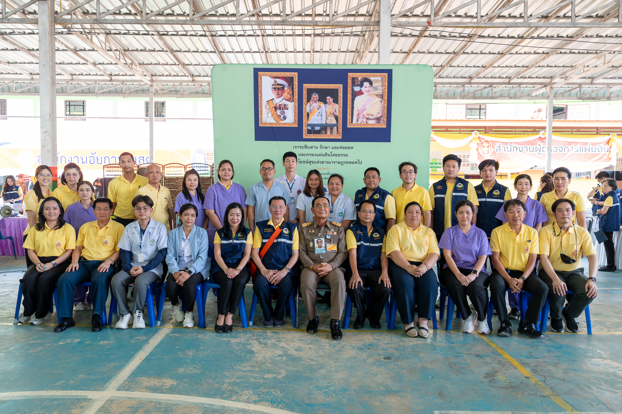 คณะแพทยศาสตร์โรงพยาบาลรามาธิบดี มหาวิทยาลัยมหิดล ร่วมกับ สำนักงานองคมนตรี ออกหน่วยแพทย์เคลื่อนที่ ในโครงการ “สืบสานพระราชปณิธาน” ครั้งที่ 17 ณ โรงเรียนบึงโขงหลงวิทยาคม ตำบลบึงโขงหลง อำเภอบึงโขงหลง จังหวัดบึงกาฬ คณะแพทยศาสตร์โรงพยาบาลรามาธิบดี มหาวิทยาลัยมหิดล ร่วมกับ สำนักงานองคมนตรี ออกหน่วยแพทย์เคลื่อนที่ ในโครงการ “สืบสานพระราชปณิธาน” ครั้งที่ 17 ณ โรงเรียนบึงโขงหลงวิทยาคม ตำบลบึงโขงหลง อำเภอบึงโขงหลง จังหวัดบึงกาฬ