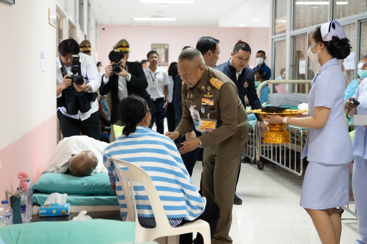 โครงการ “ราษฎรสุขใจ พลานามัยสมบูรณ์ แพทย์พระราชทาน” ณ โรงพยาบาลราชบุรี และเรือนจำกลางราชบุรี จังหวัดราชบุรี โครงการ “ราษฎรสุขใจ พลานามัยสมบูรณ์ แพทย์พระราชทาน” ณ โรงพยาบาลราชบุรี และเรือนจำกลางราชบุรี จังหวัดราชบุรี