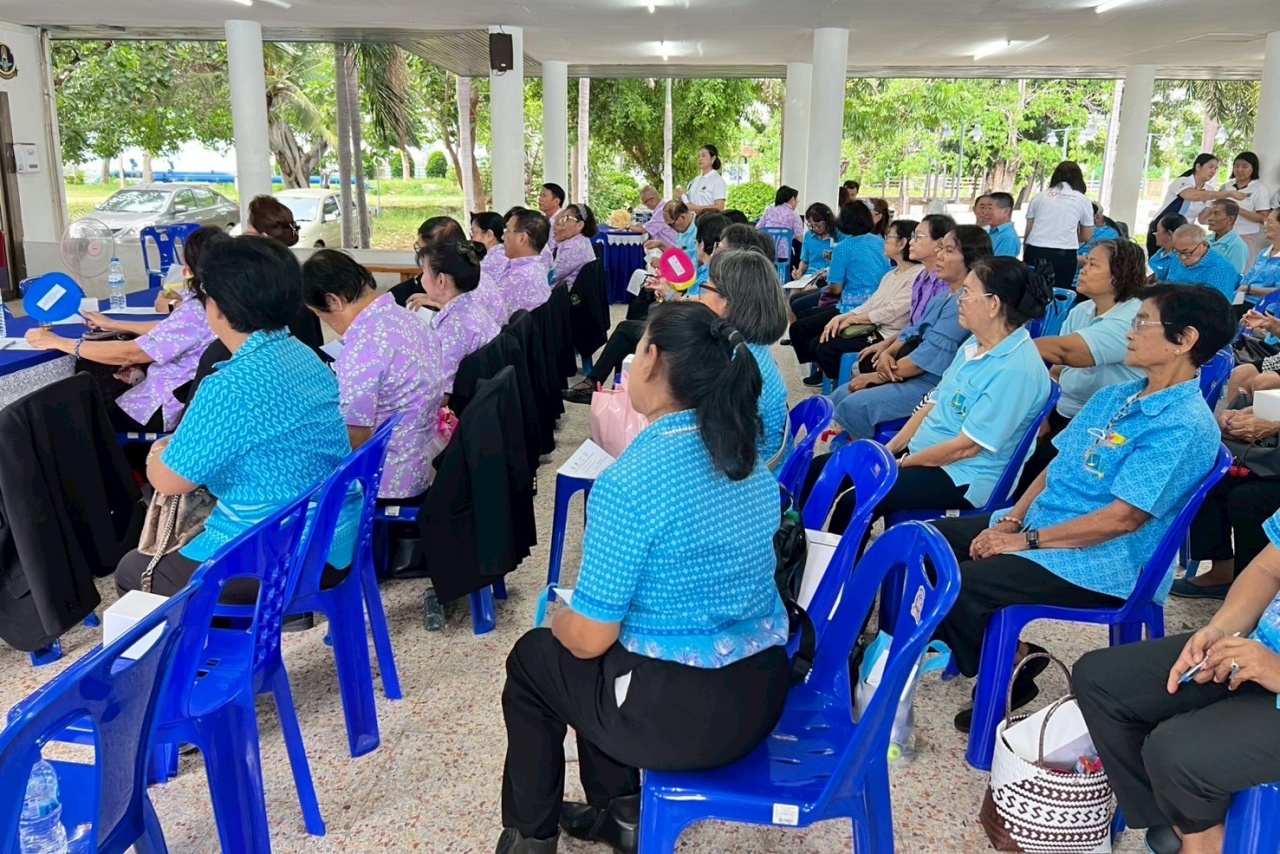 The Primary-Level Nursing Executive Development Program, Batch 5, Ramathibodi School of Nursing, Faculty of Medicine Ramathibodi Hospital, Mahidol University, organized a project “Promoting Physical and Mental Health for the Well-being of the Elderly.” The Primary-Level Nursing Executive Development Program, Batch 5, Ramathibodi School of Nursing, Faculty of Medicine Ramathibodi Hospital, Mahidol University, organized a project “Promoting Physical and Mental Health for the Well-being of the Elderly.”